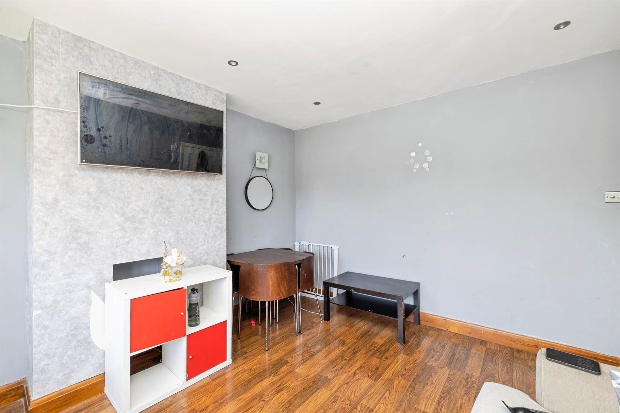 Property at Courtlands Drive, Watford