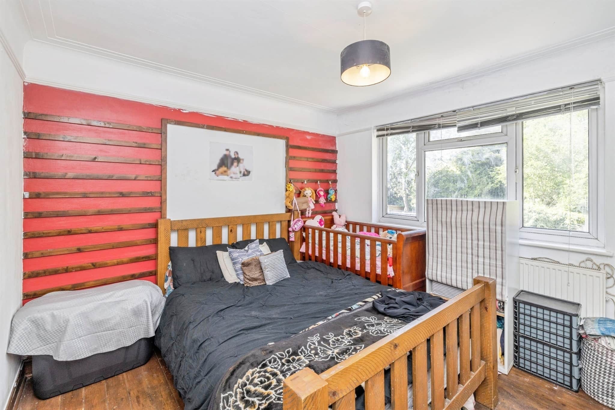 Property at Courtlands Drive, Watford