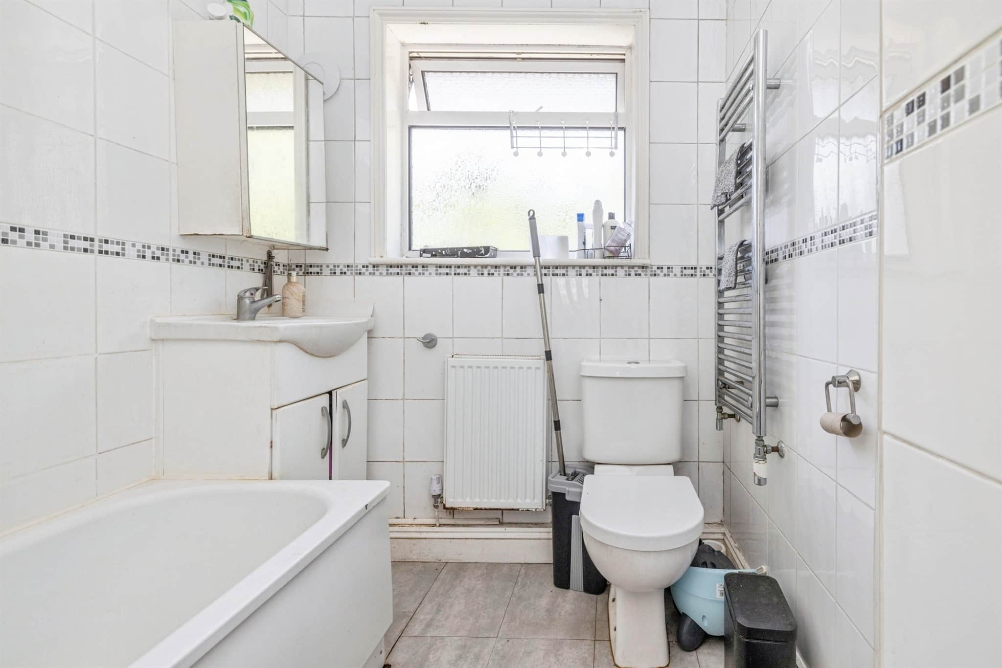 Property at Courtlands Drive, Watford