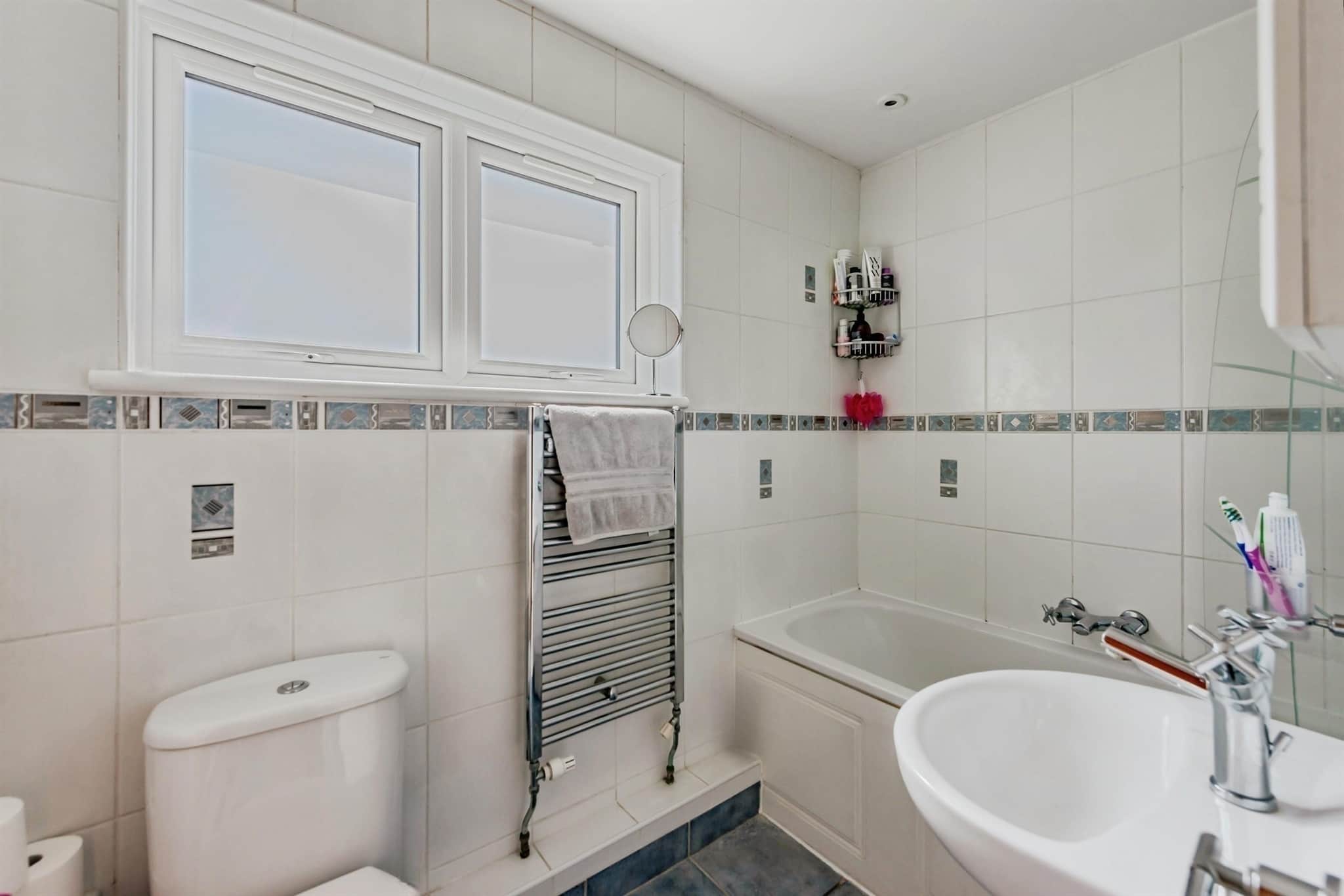 Property at Fairway Close, Copthorne, Crawley