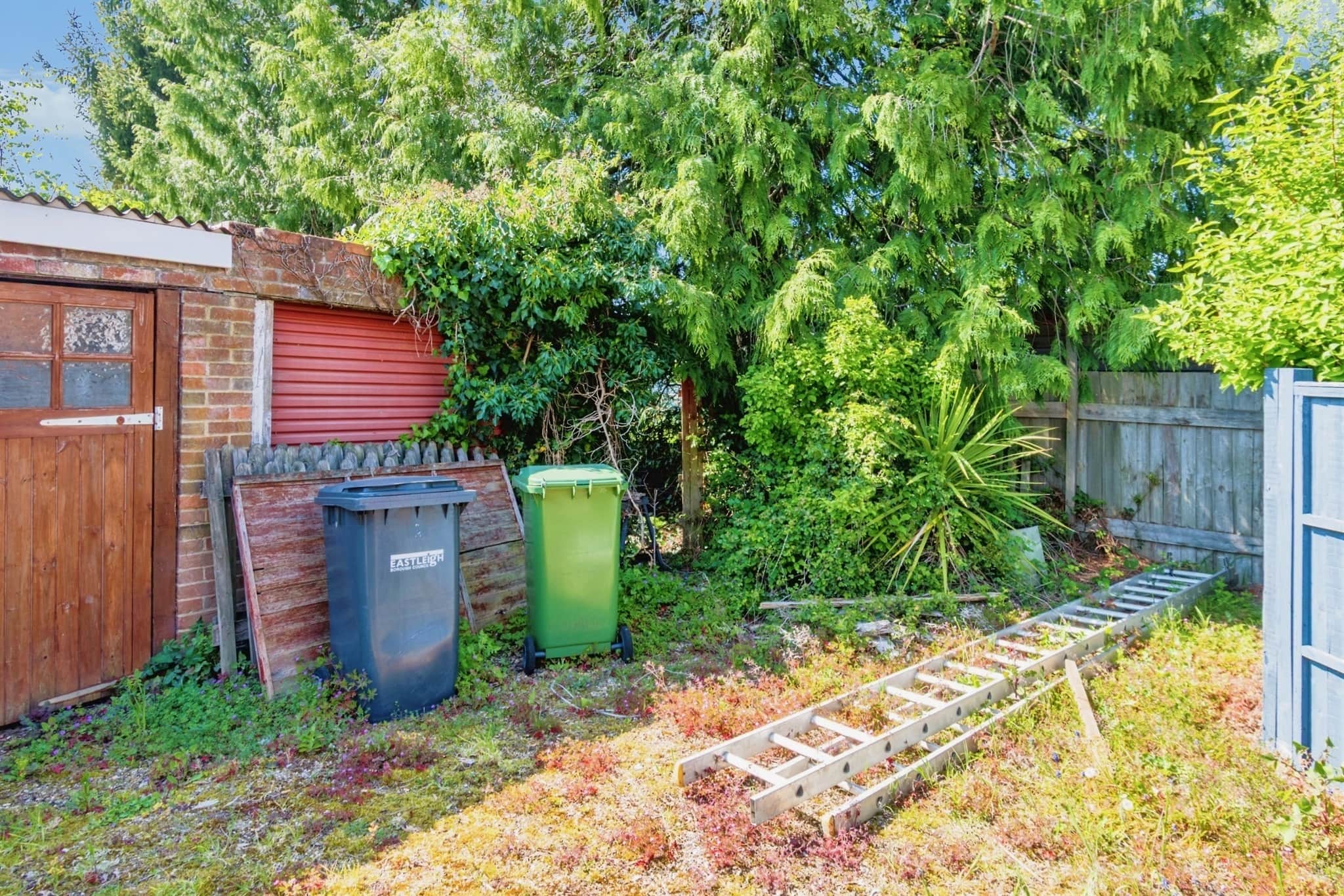 Property at Swaythling Road, West End, Southampton