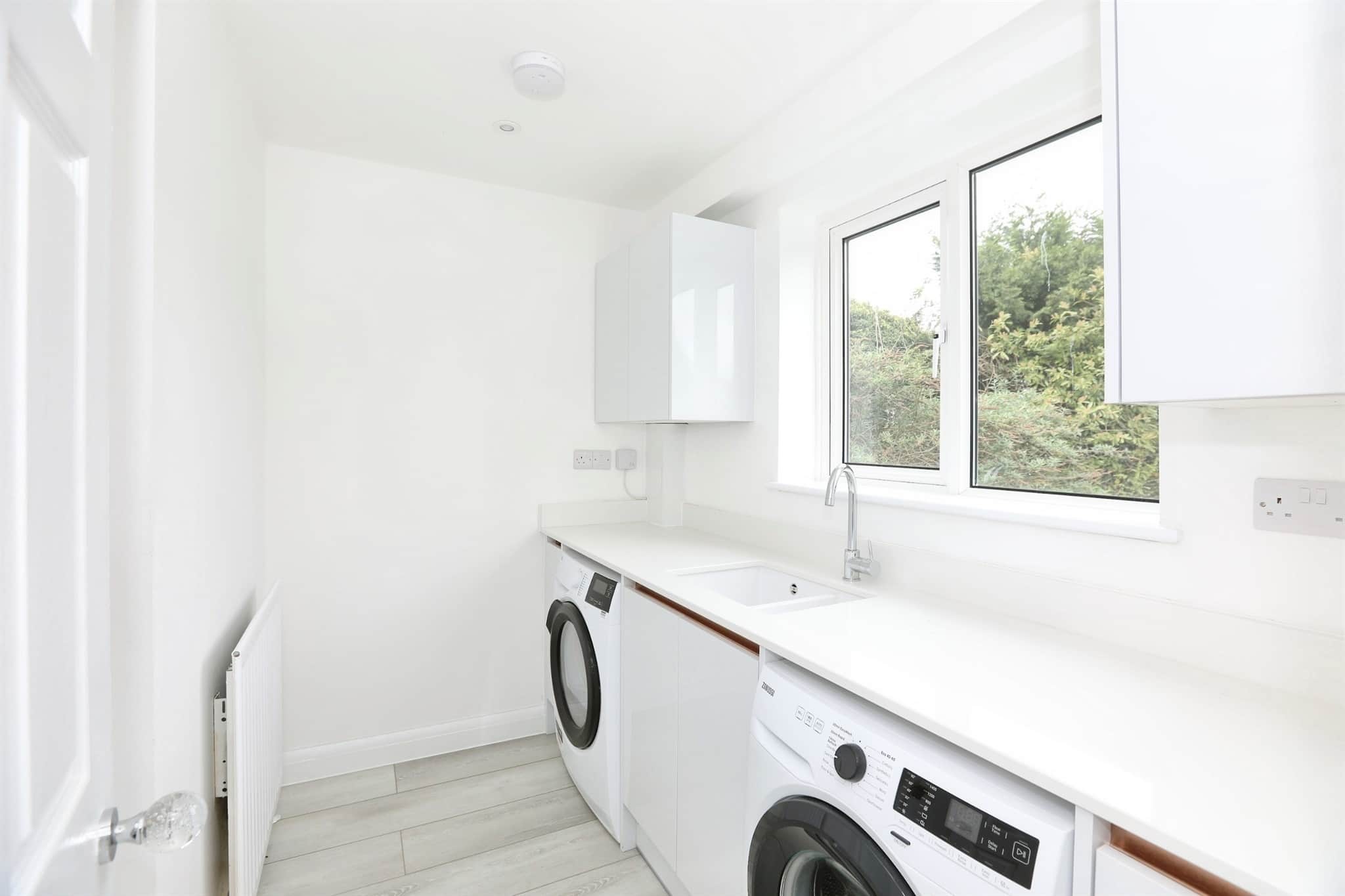 Property at Kinnibrugh Drive, Dormansland, Lingfield
