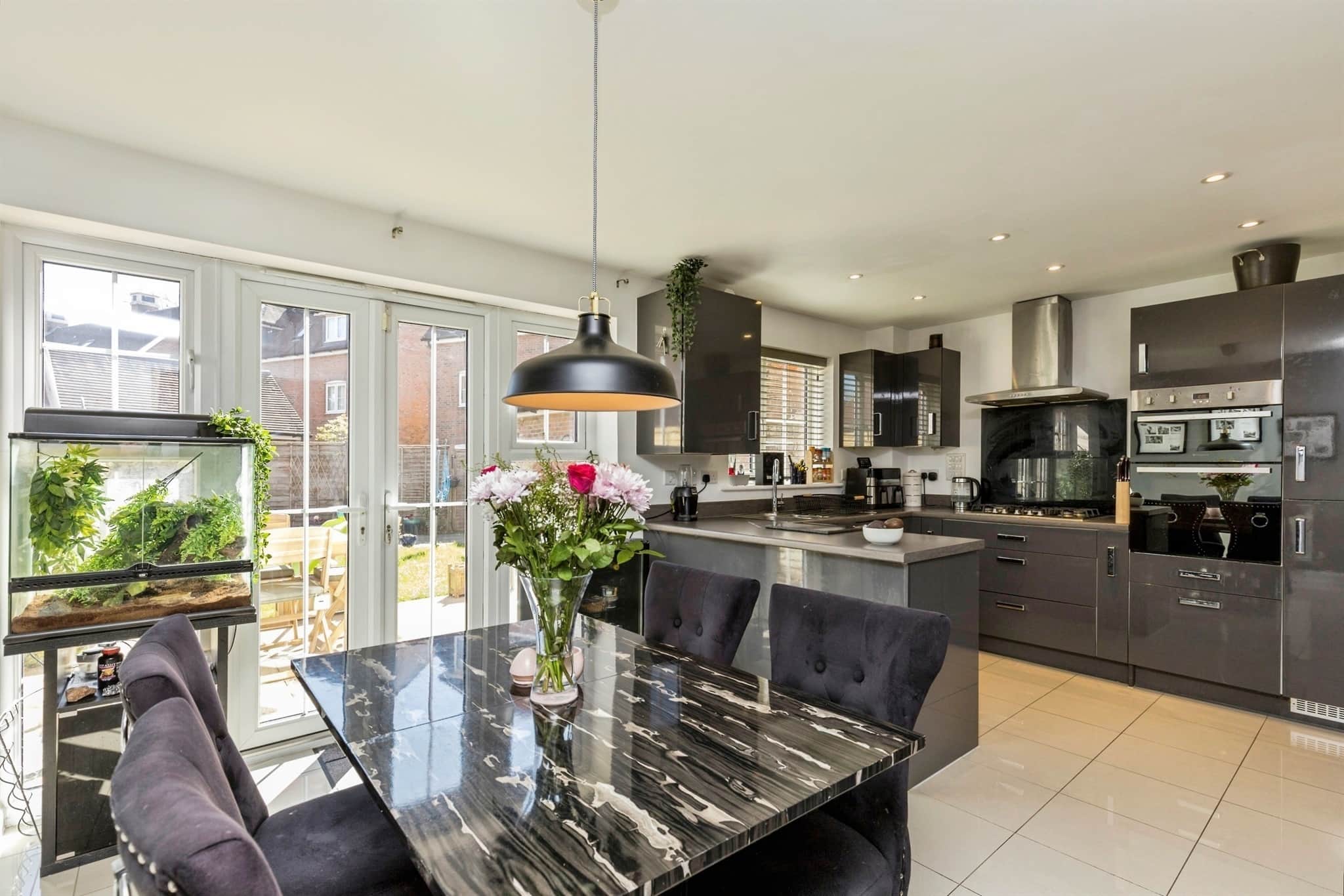 Property at Beeches Way, Faygate, Horsham