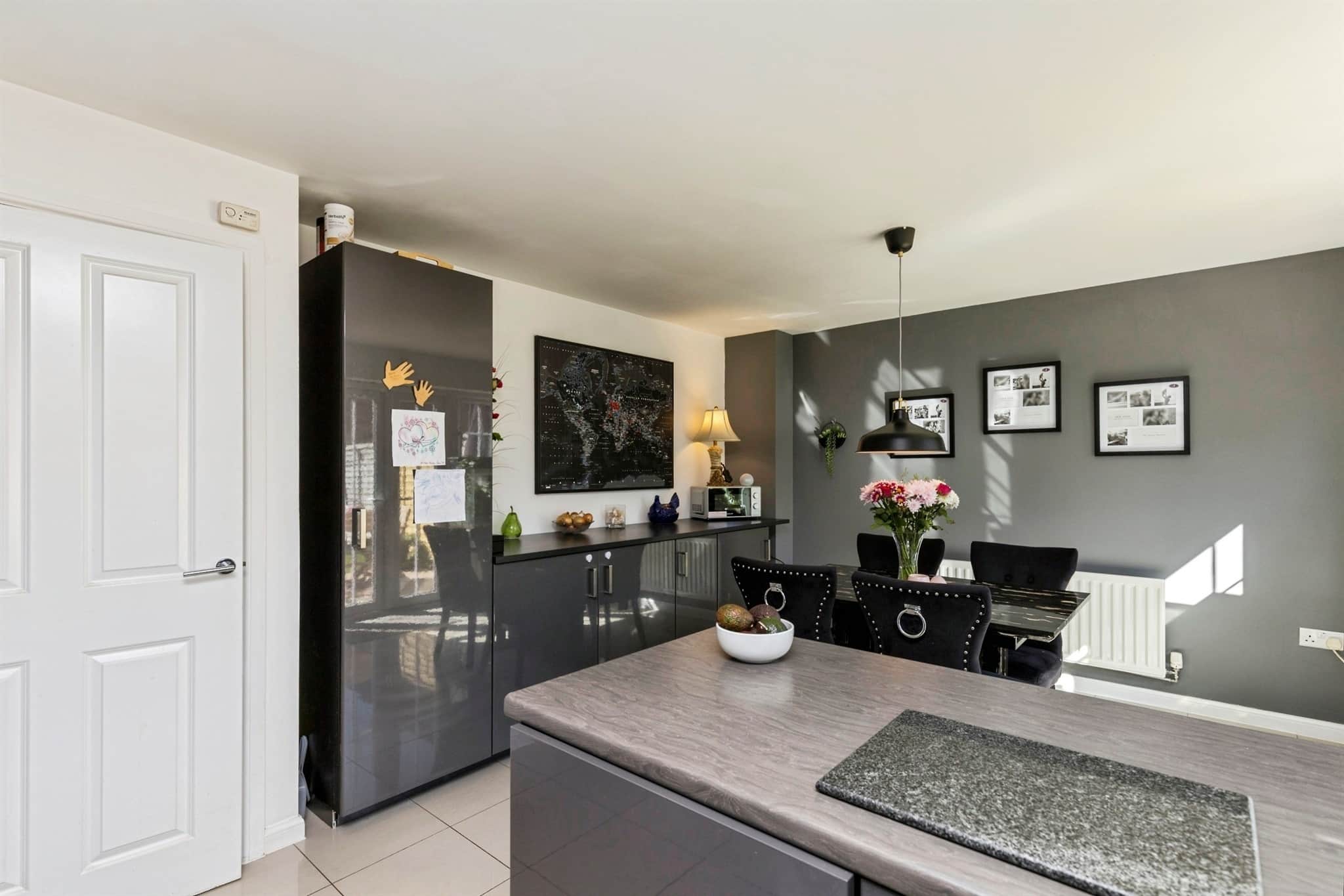 Property at Beeches Way, Faygate, Horsham