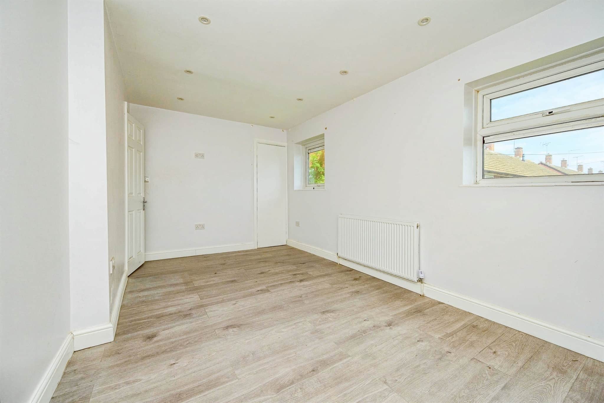 Property at Wycliffe Close, Luton