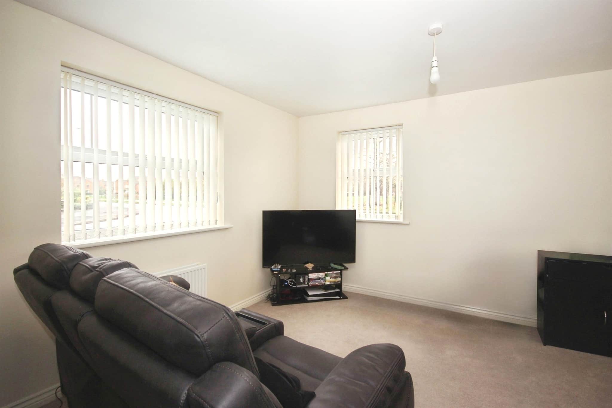 Property at Priors Grove Close, Warwick