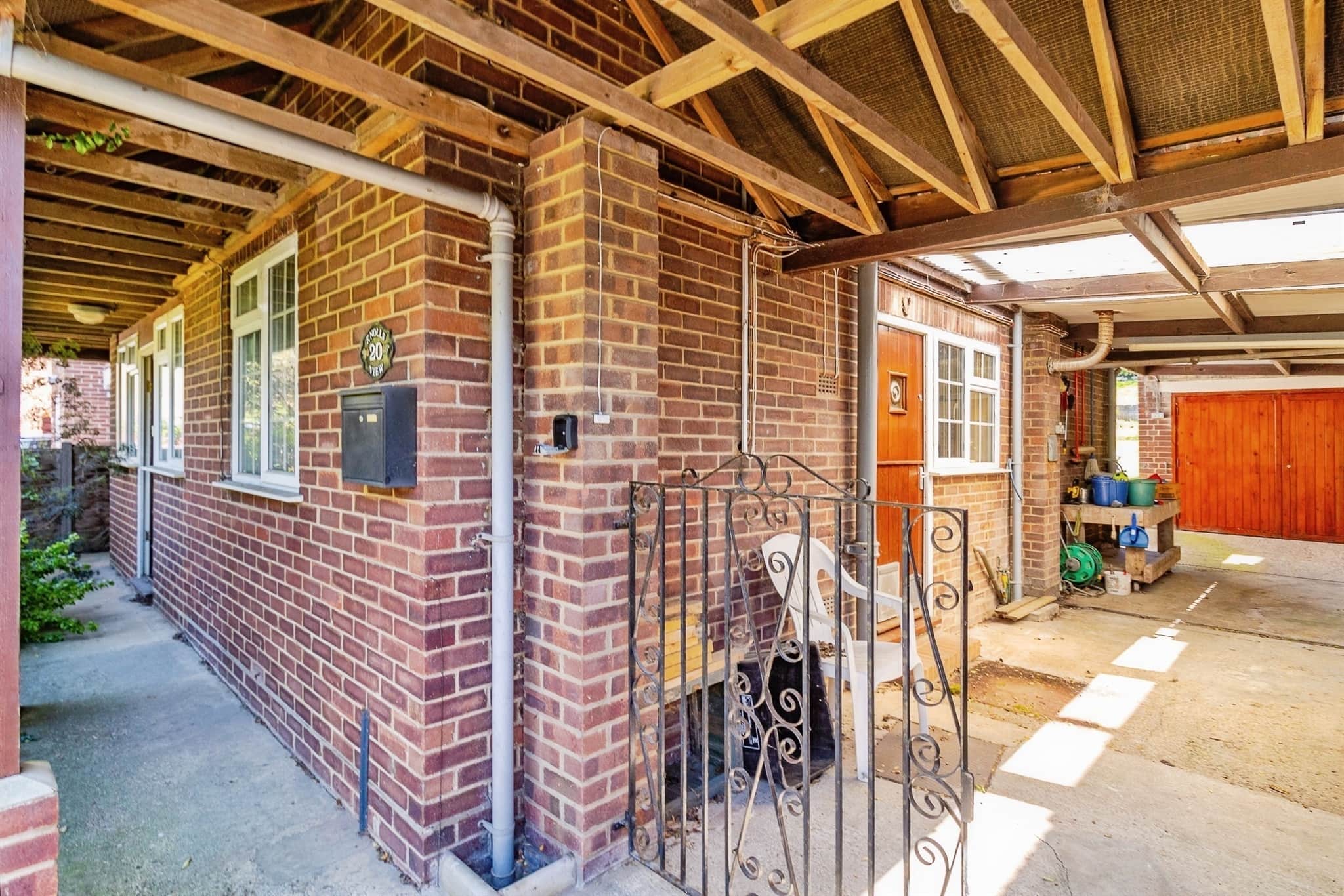 Property at Knolls View, Totternhoe, Dunstable