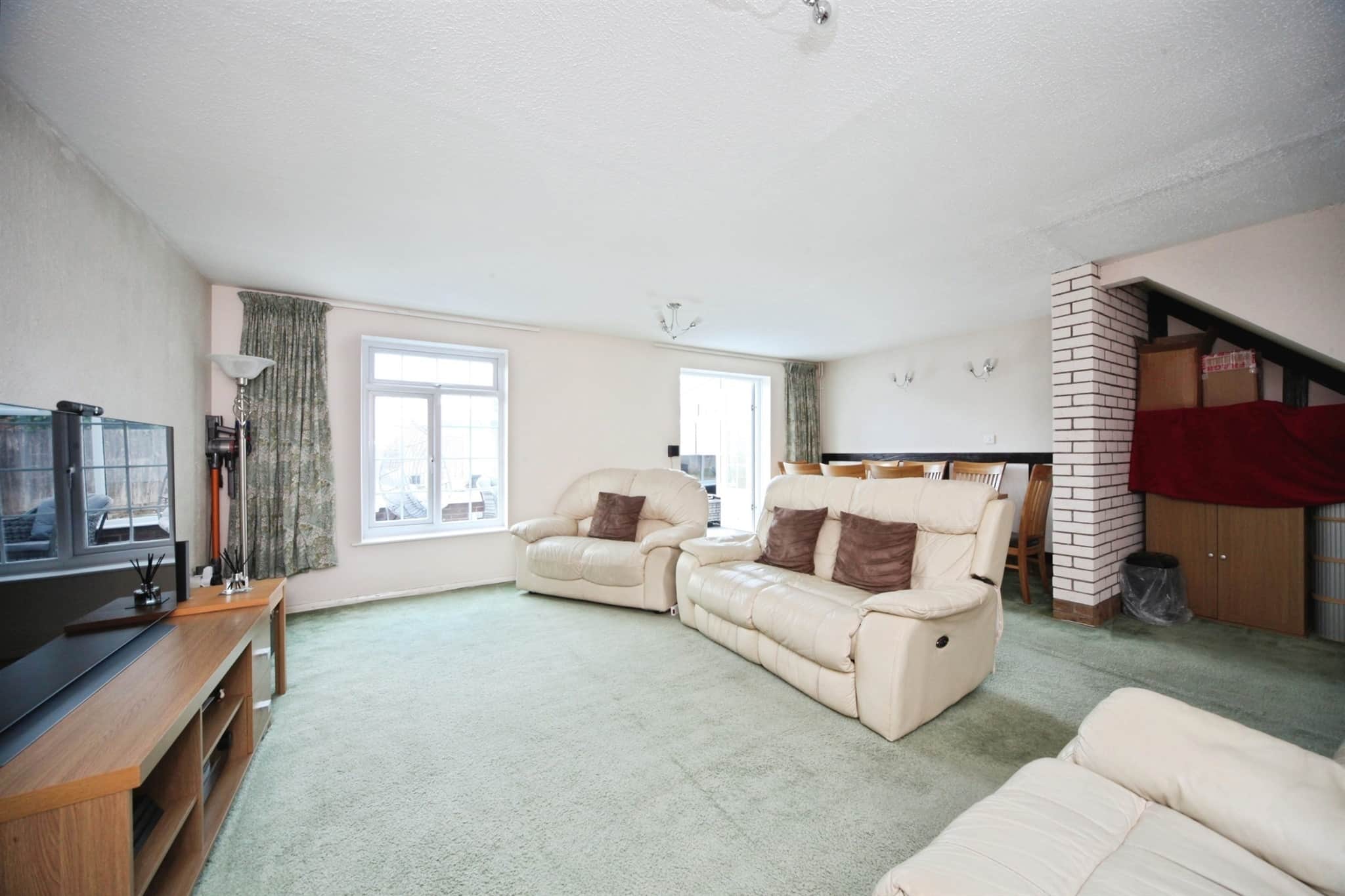 Property at Raynham Way, Luton