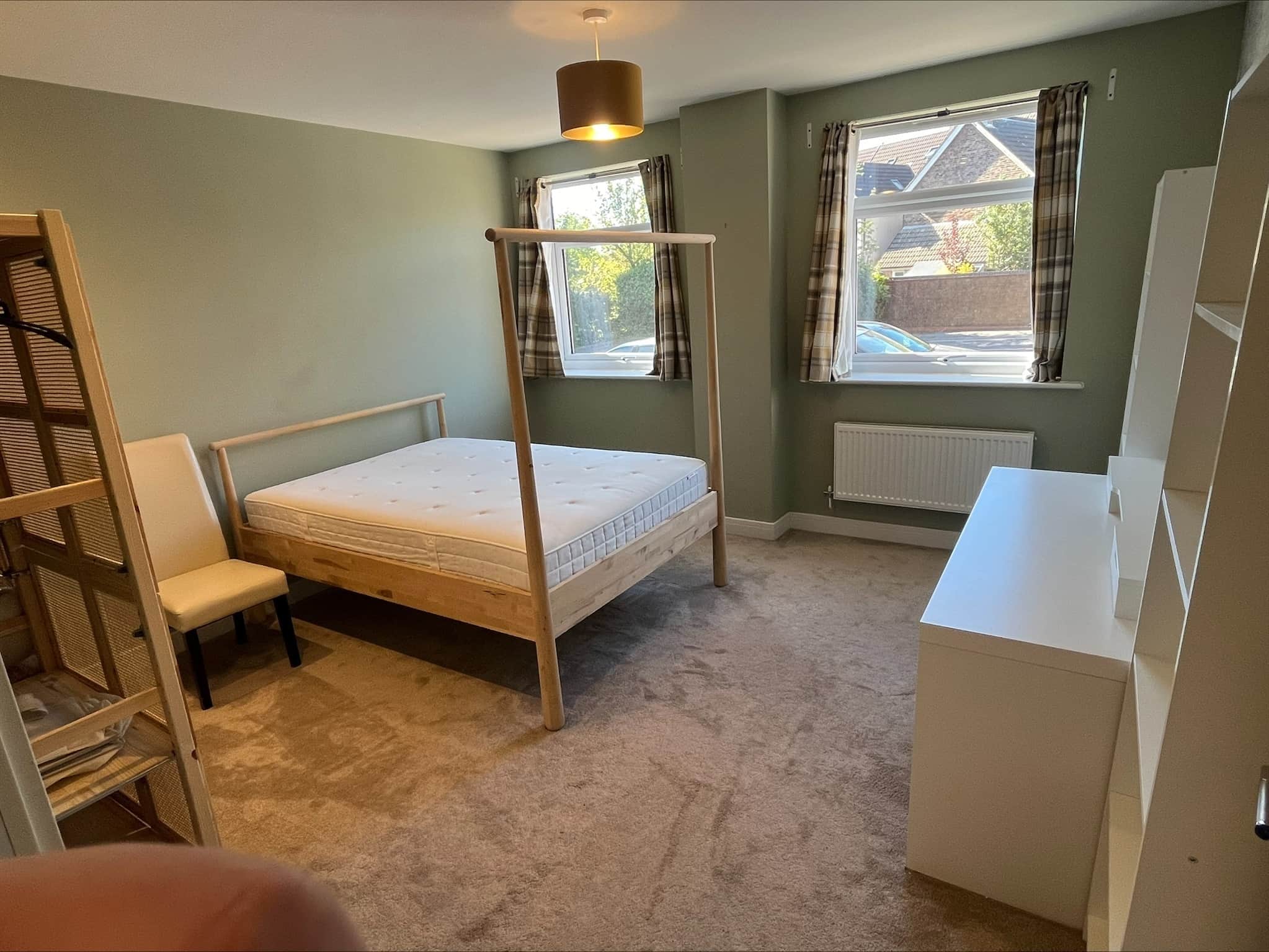 Property at White Lion Close, East Grinstead