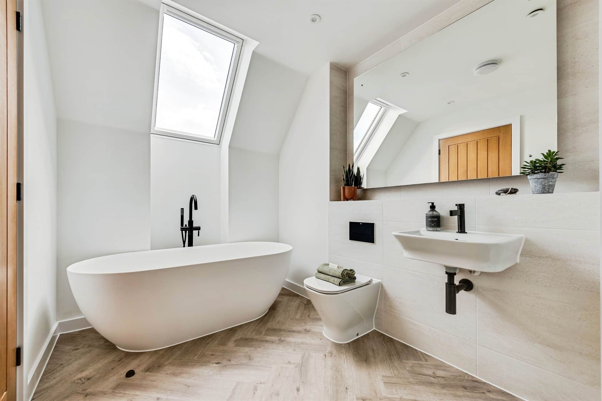 Property at Blunsdon Hill, Blunsdon, Swindon