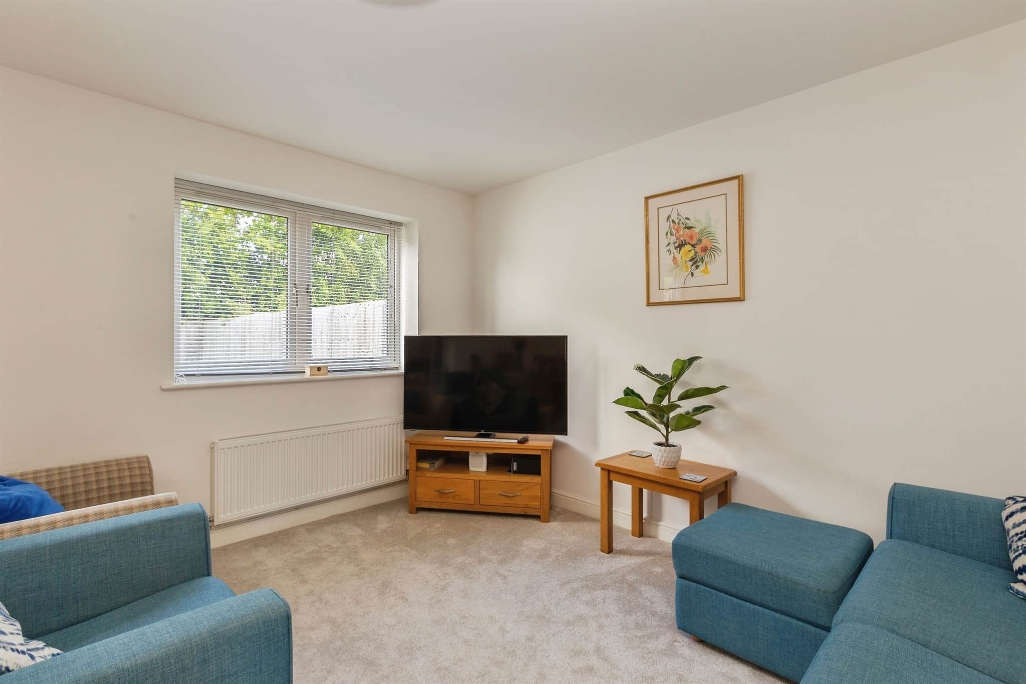 Property at Elmwood Close, Oakley, Aylesbury