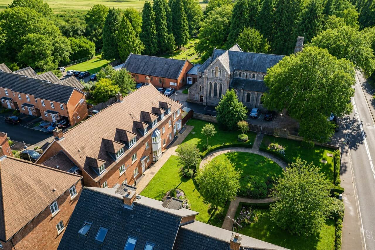 Property at Avian Avenue, Frogmore, St. Albans