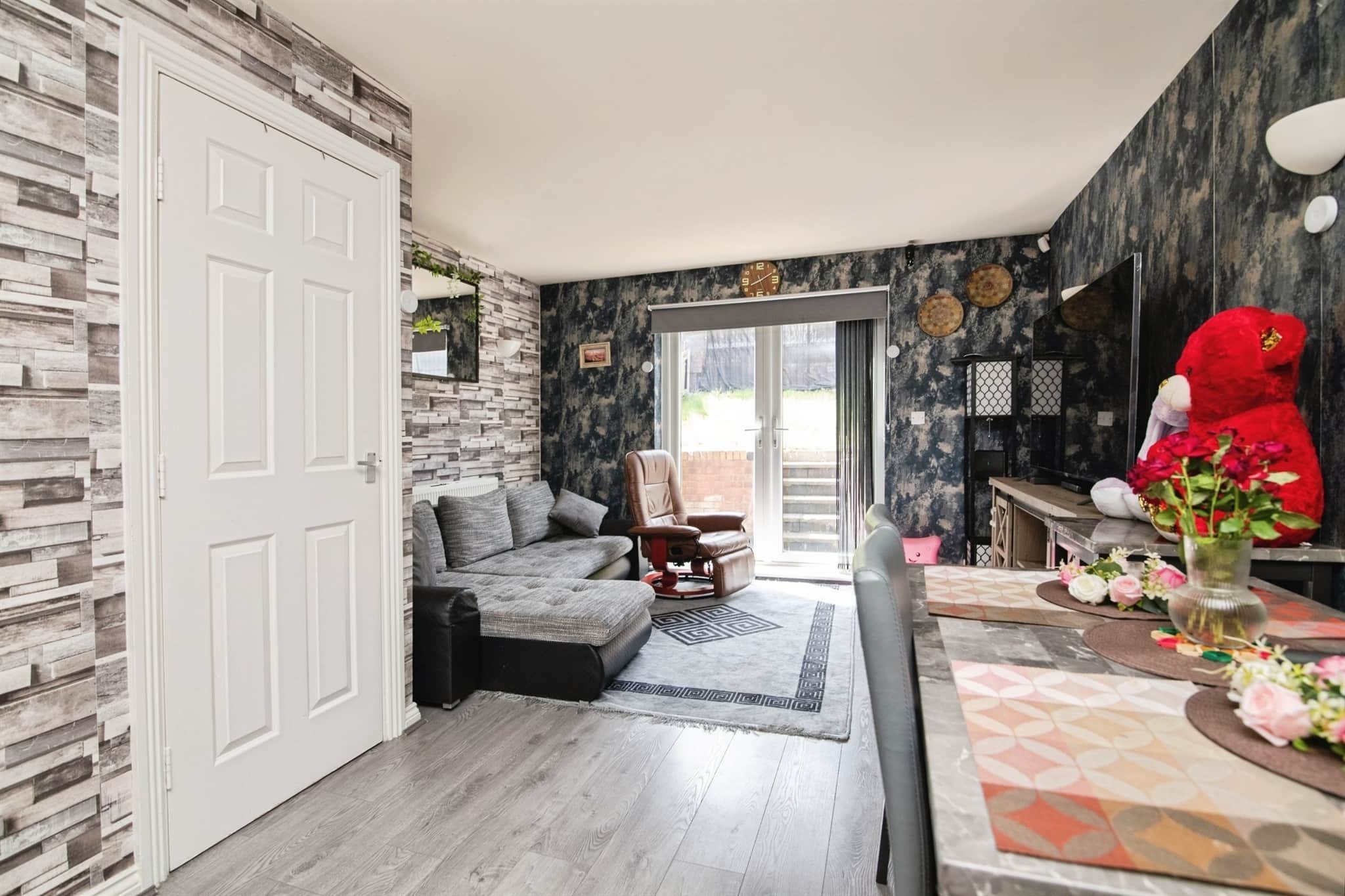 Property at Farm End Close, West Bromwich