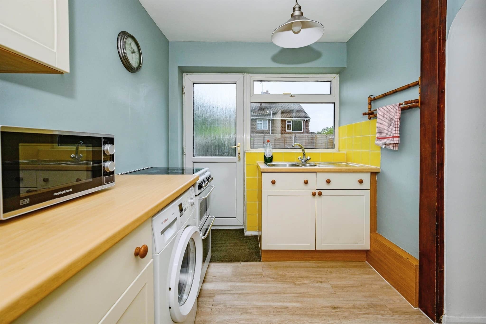 Property at Midhurst Gardens, Luton