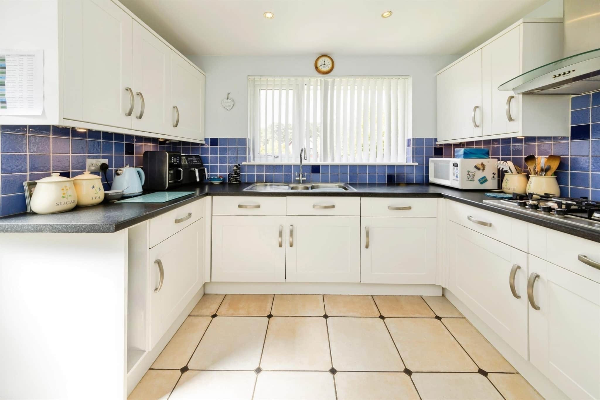 Property at Spring Gardens, Copthorne, Crawley