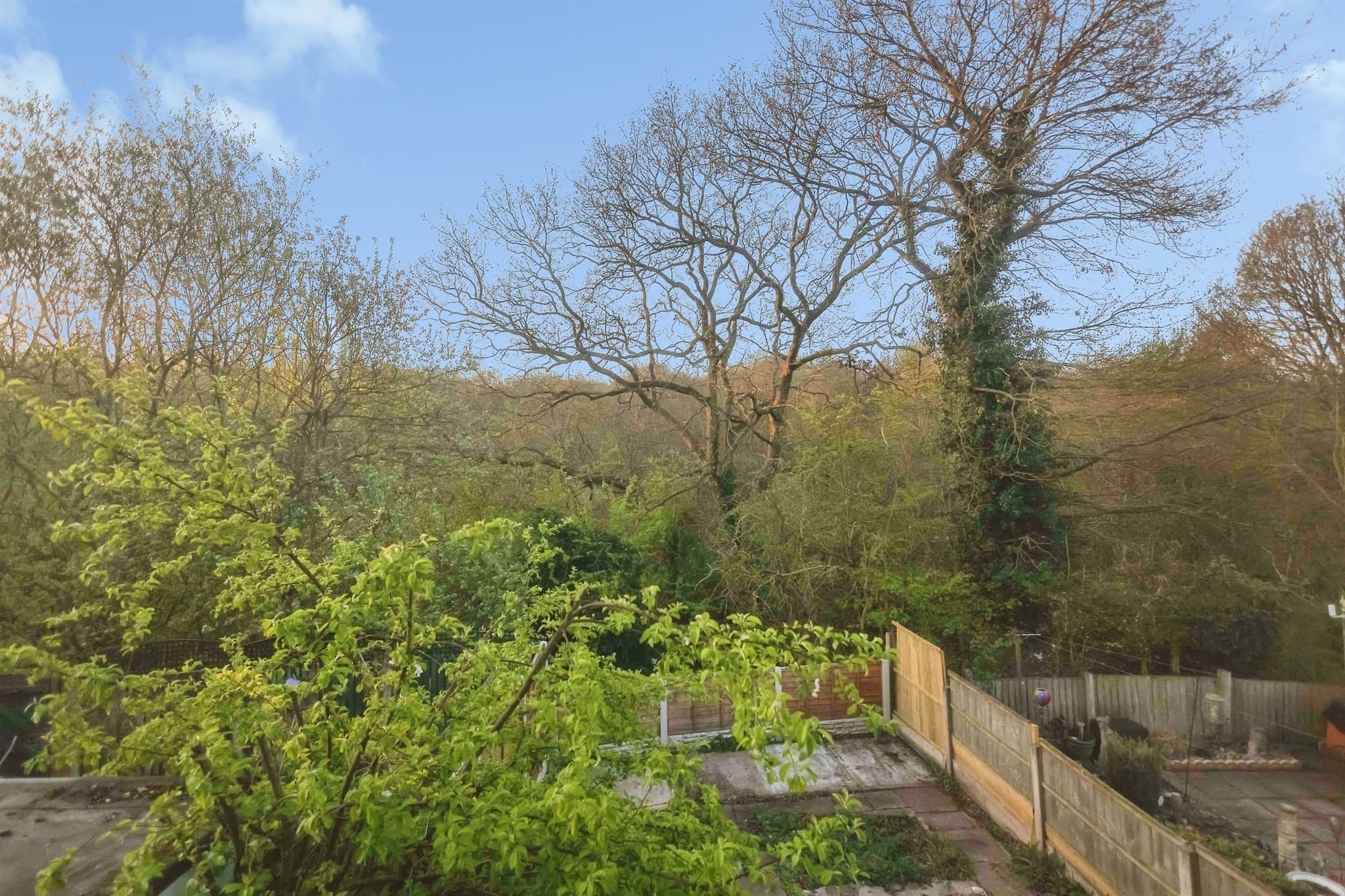 Property at Chelford Crescent, Kingswinford