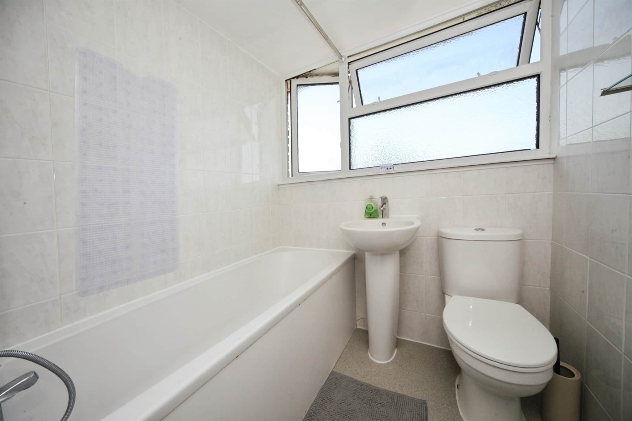 Property at Brendon Avenue, Luton
