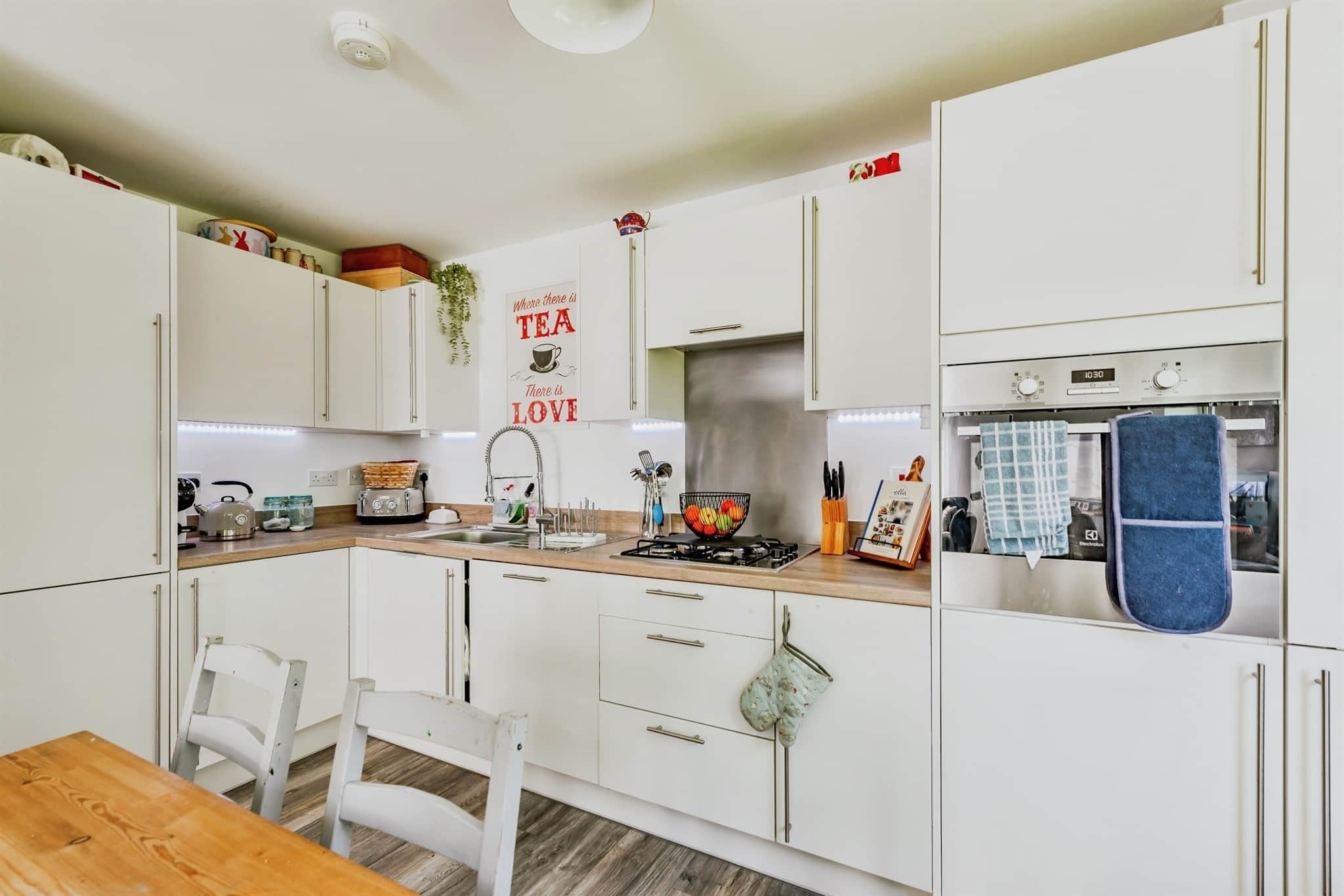 Property at Daffodil Crescent, Crawley