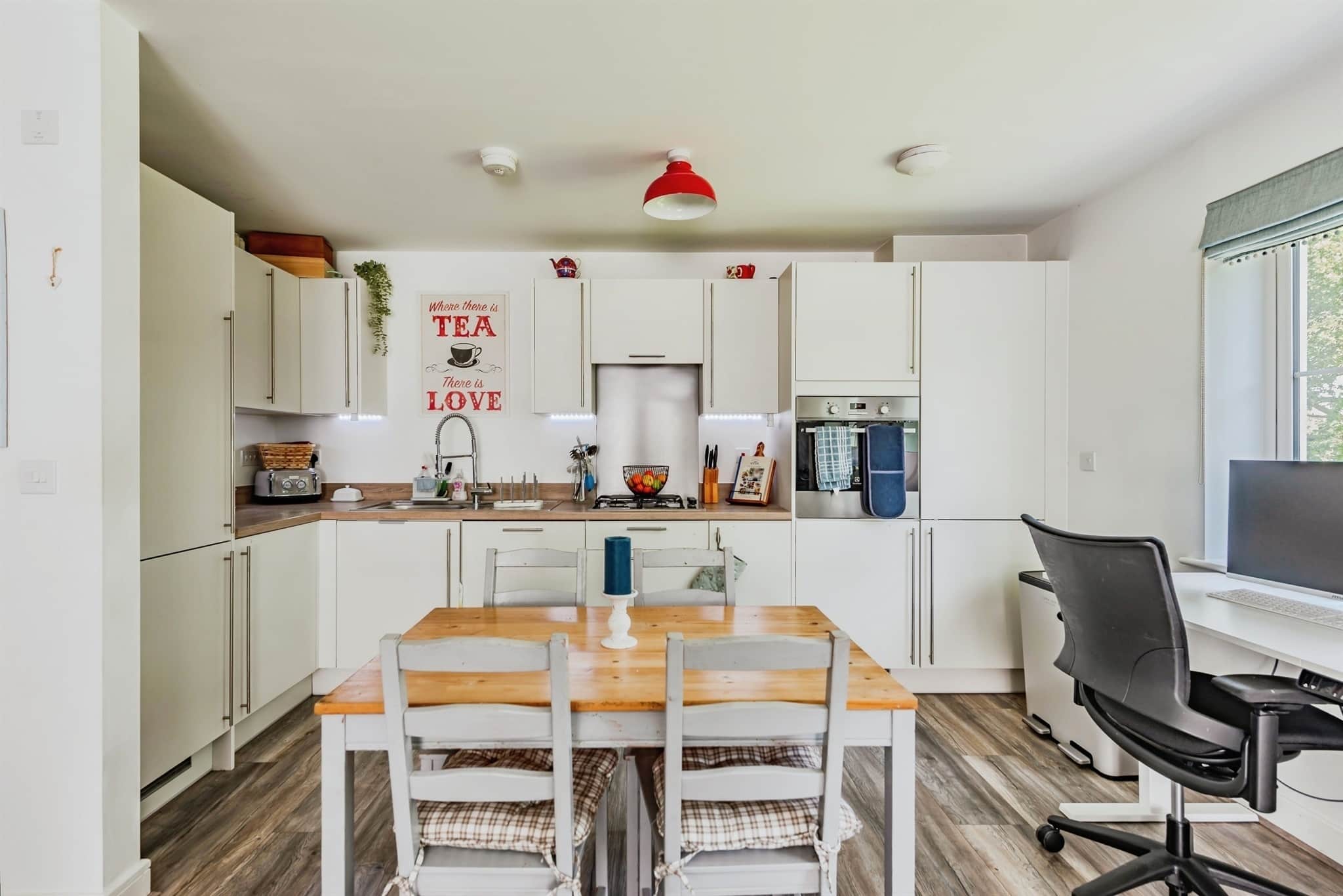 Property at Daffodil Crescent, Crawley