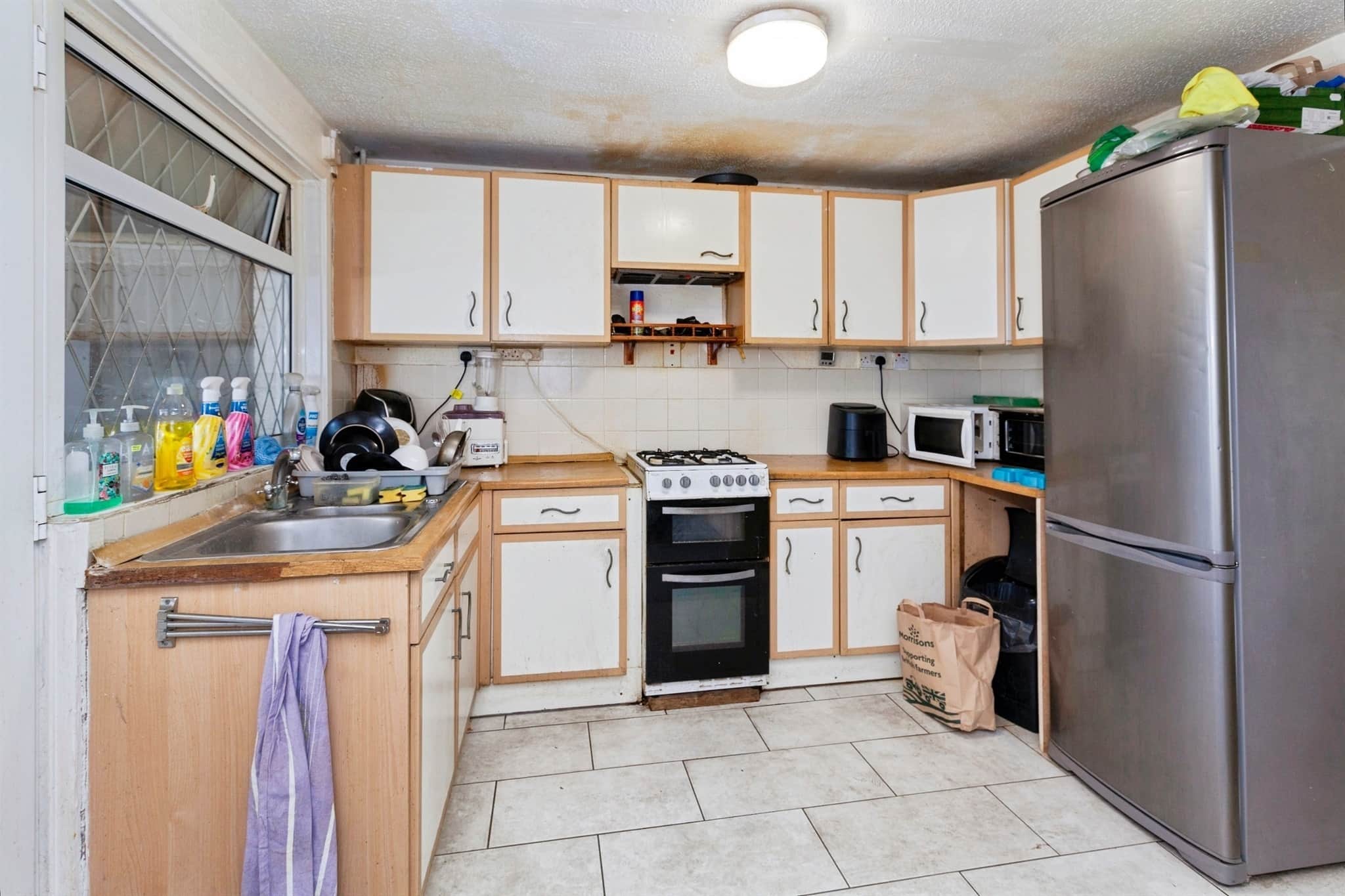 Property at Hithercroft Road, High Wycombe