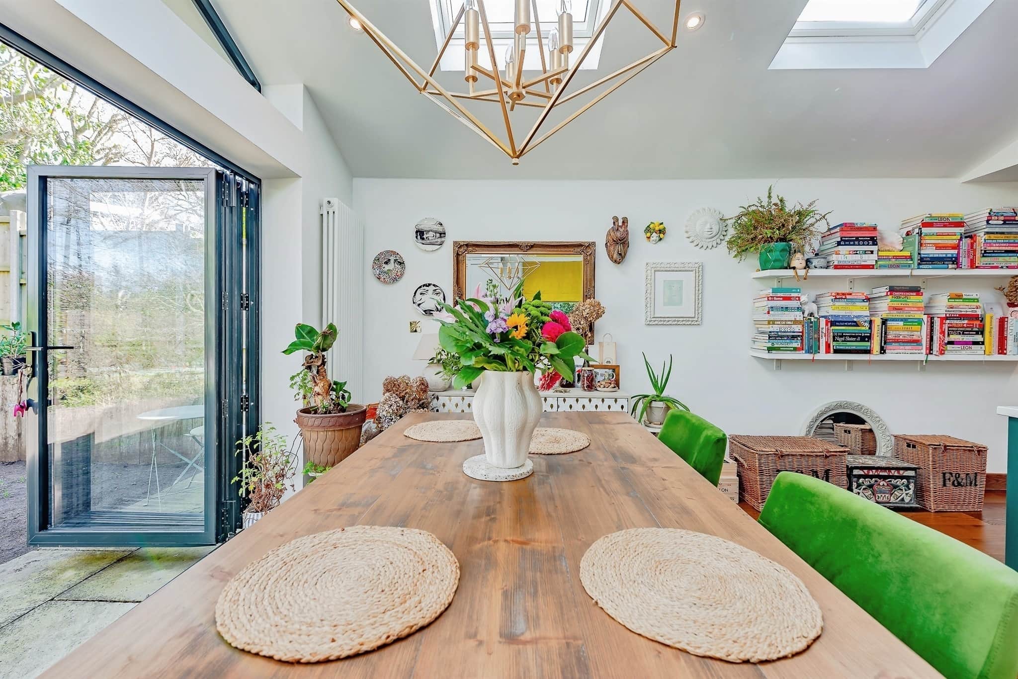 Property at Locks Meadow, Dormansland, Lingfield