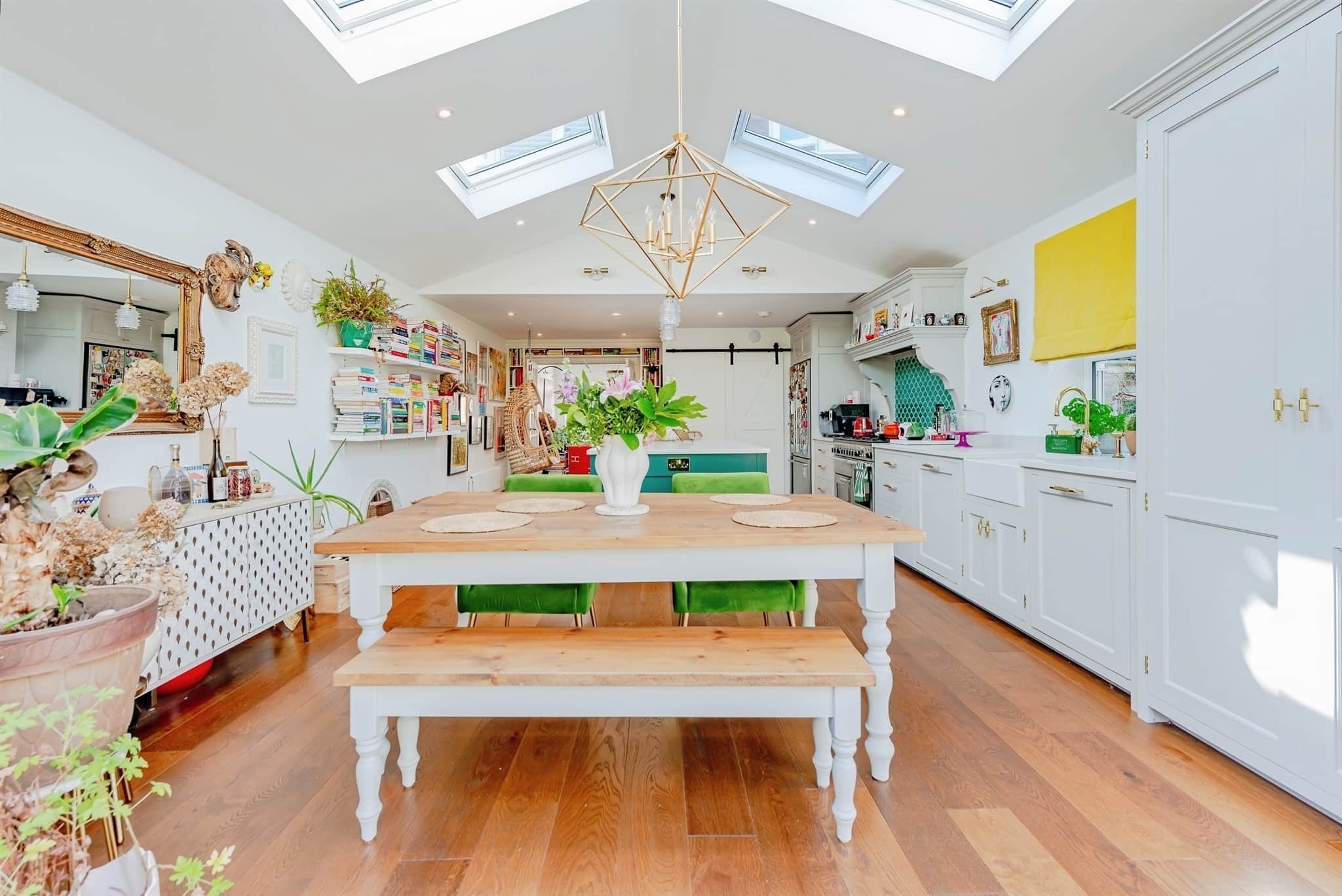 Property at Locks Meadow, Dormansland, Lingfield