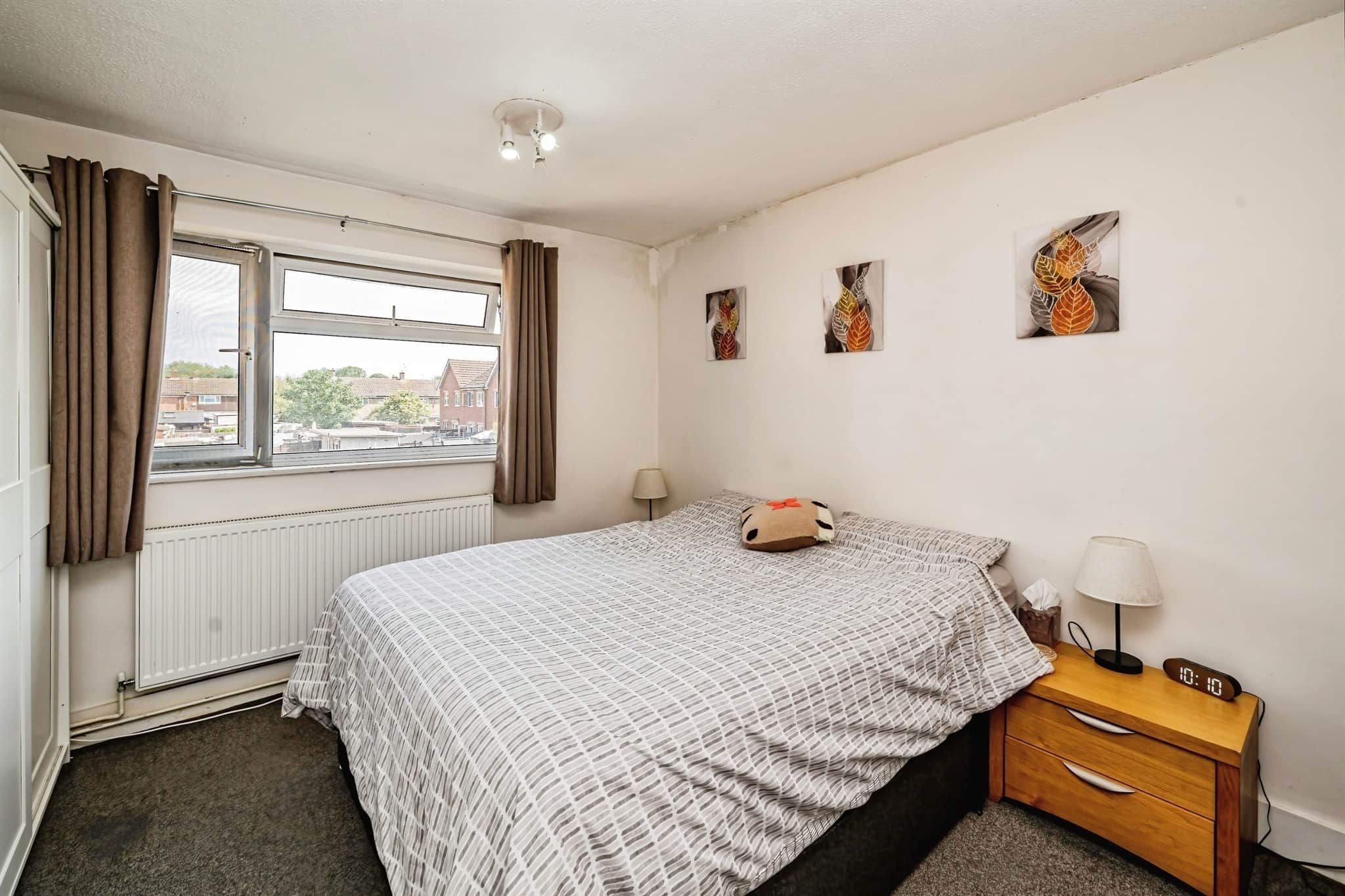 Property at Elmhurst Road, Aylesbury