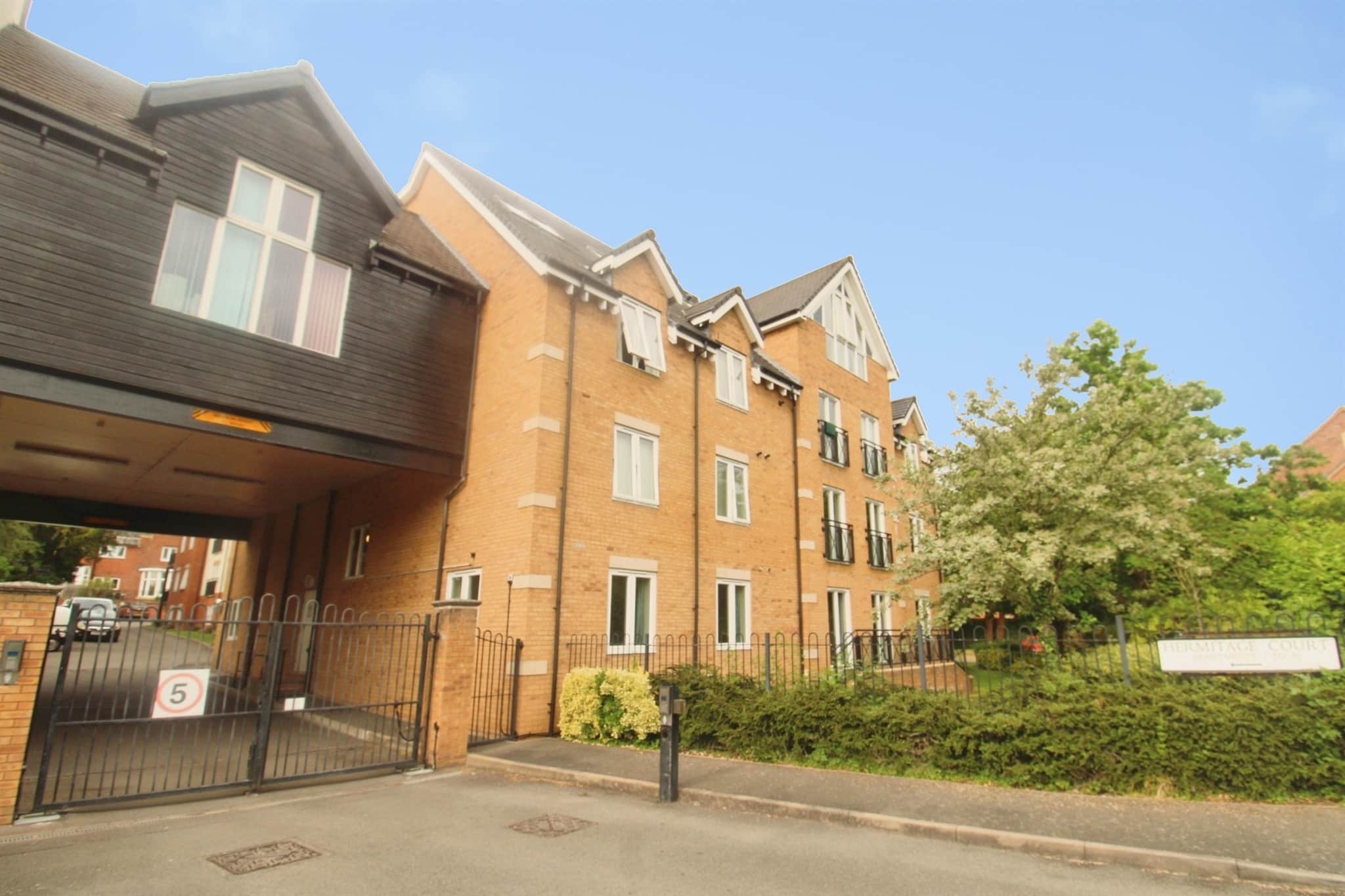 Property at Honeywell Close, Oadby, Leicester