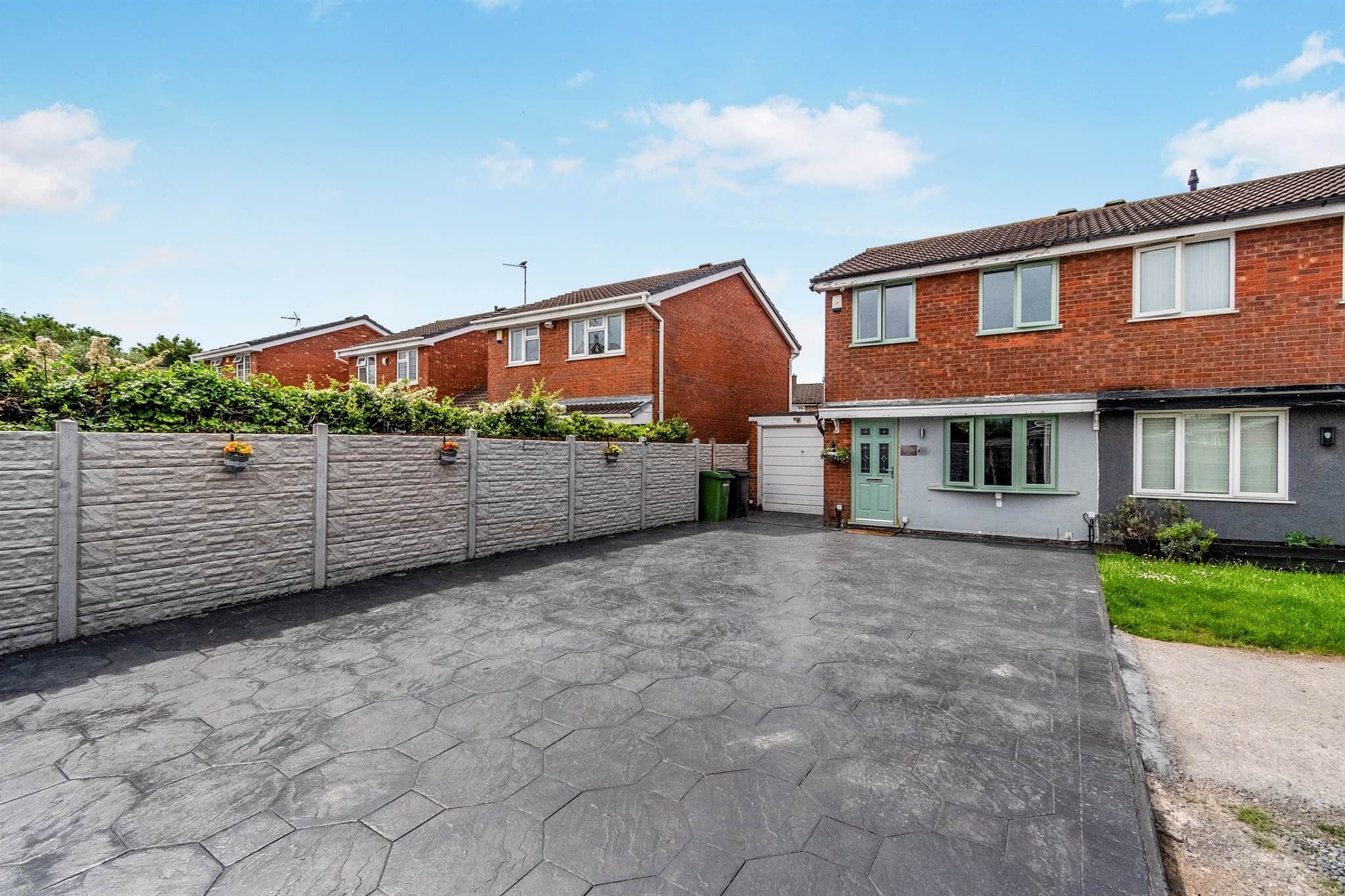 Property at Ewhurst Close, Willenhall