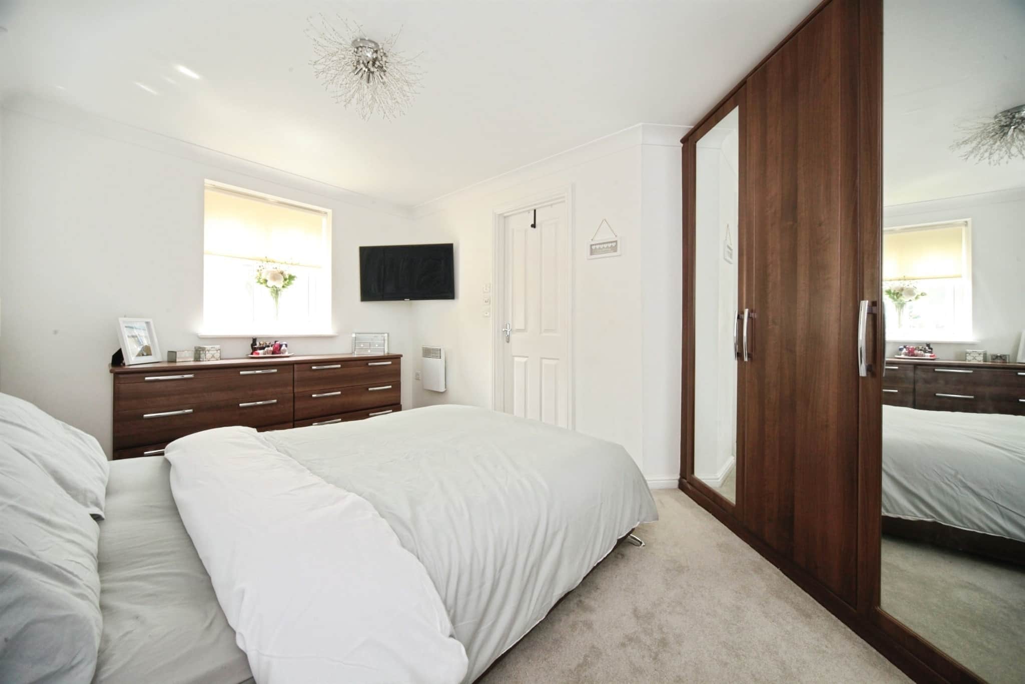 Property at Watling Gardens, Dunstable