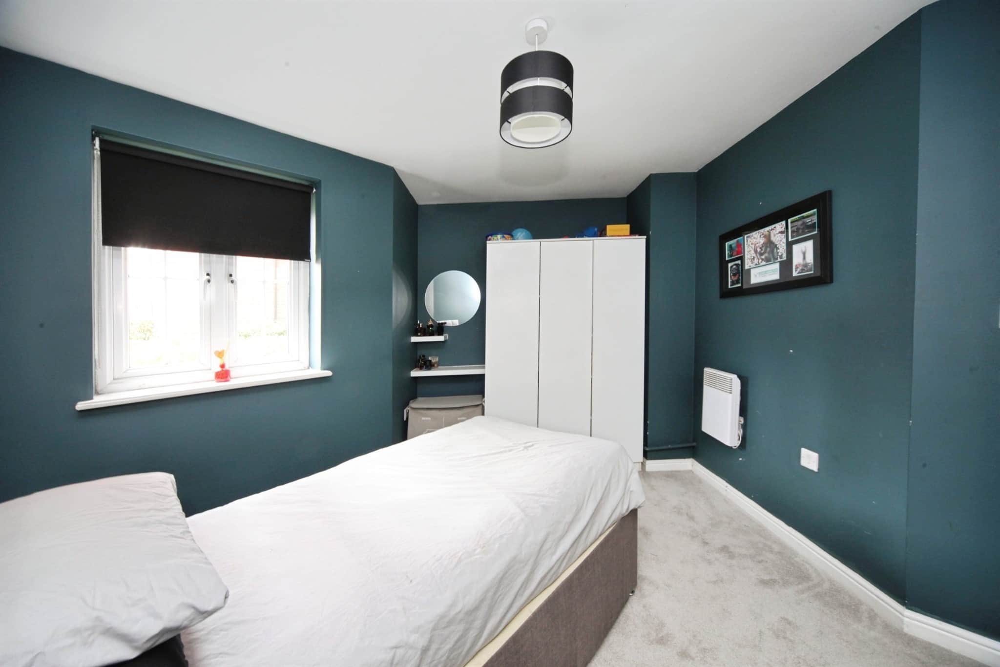 Property at Watling Gardens, Dunstable