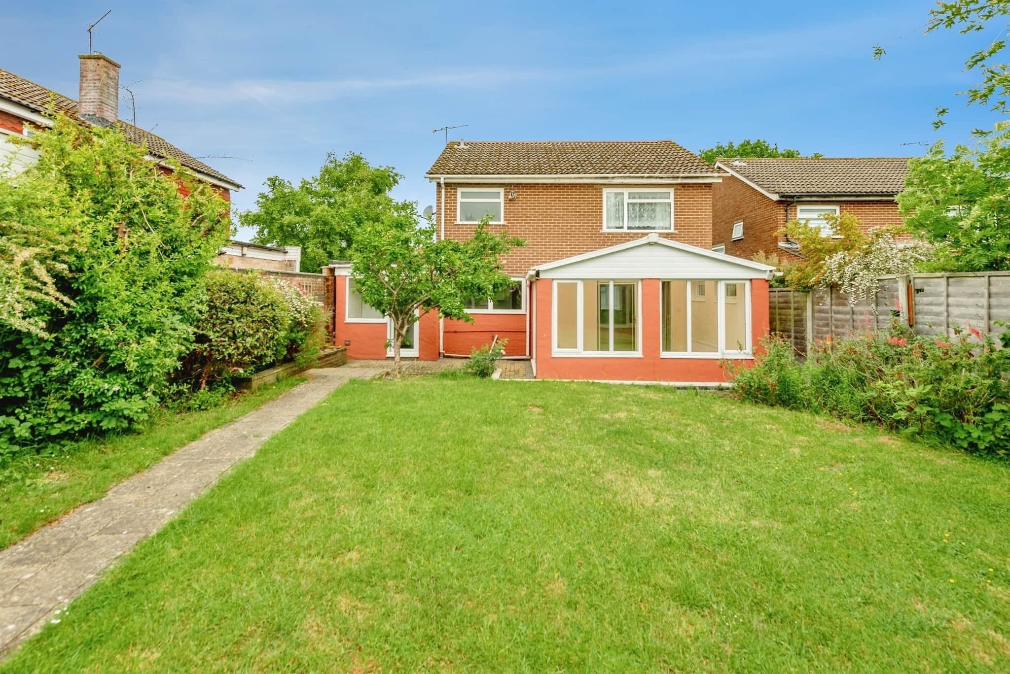 Property at Montfort Rise, Redhill