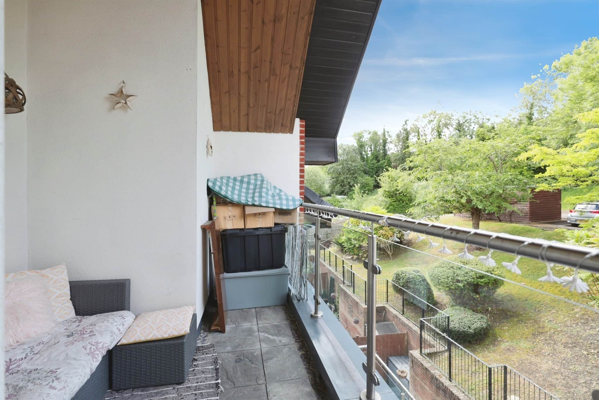 Property at Kingsmead Road, HIGH WYCOMBE