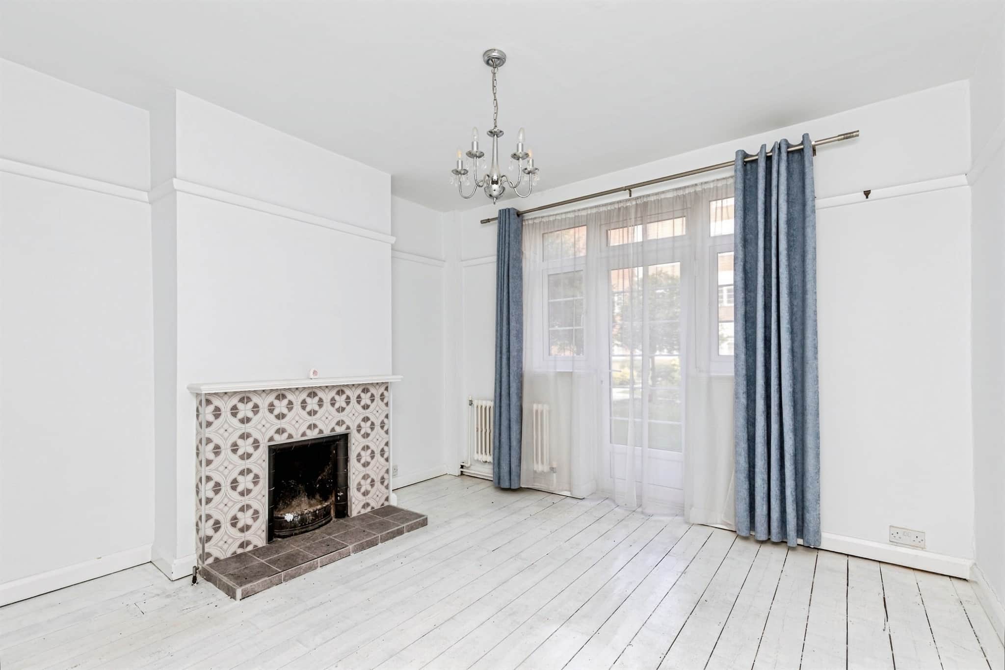 Property at Bishopric Court, Horsham