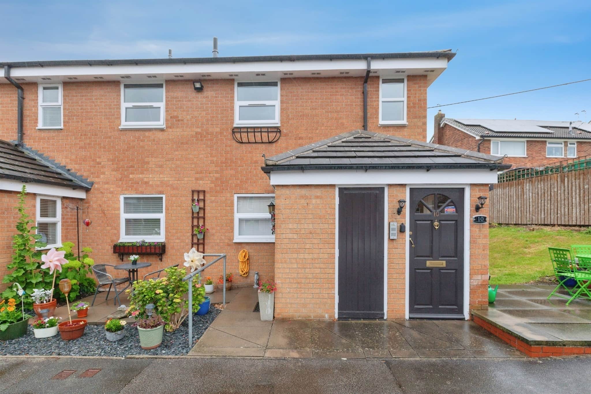 Property at Winterburn Gardens, Whetstone, Leicester