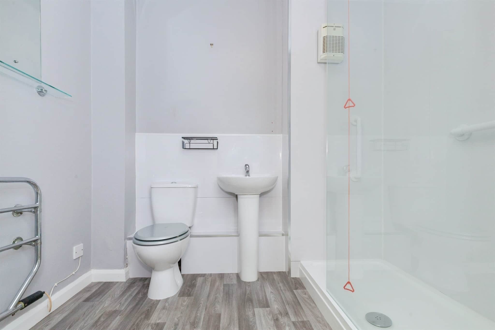 Property at Winterburn Gardens, Whetstone, Leicester