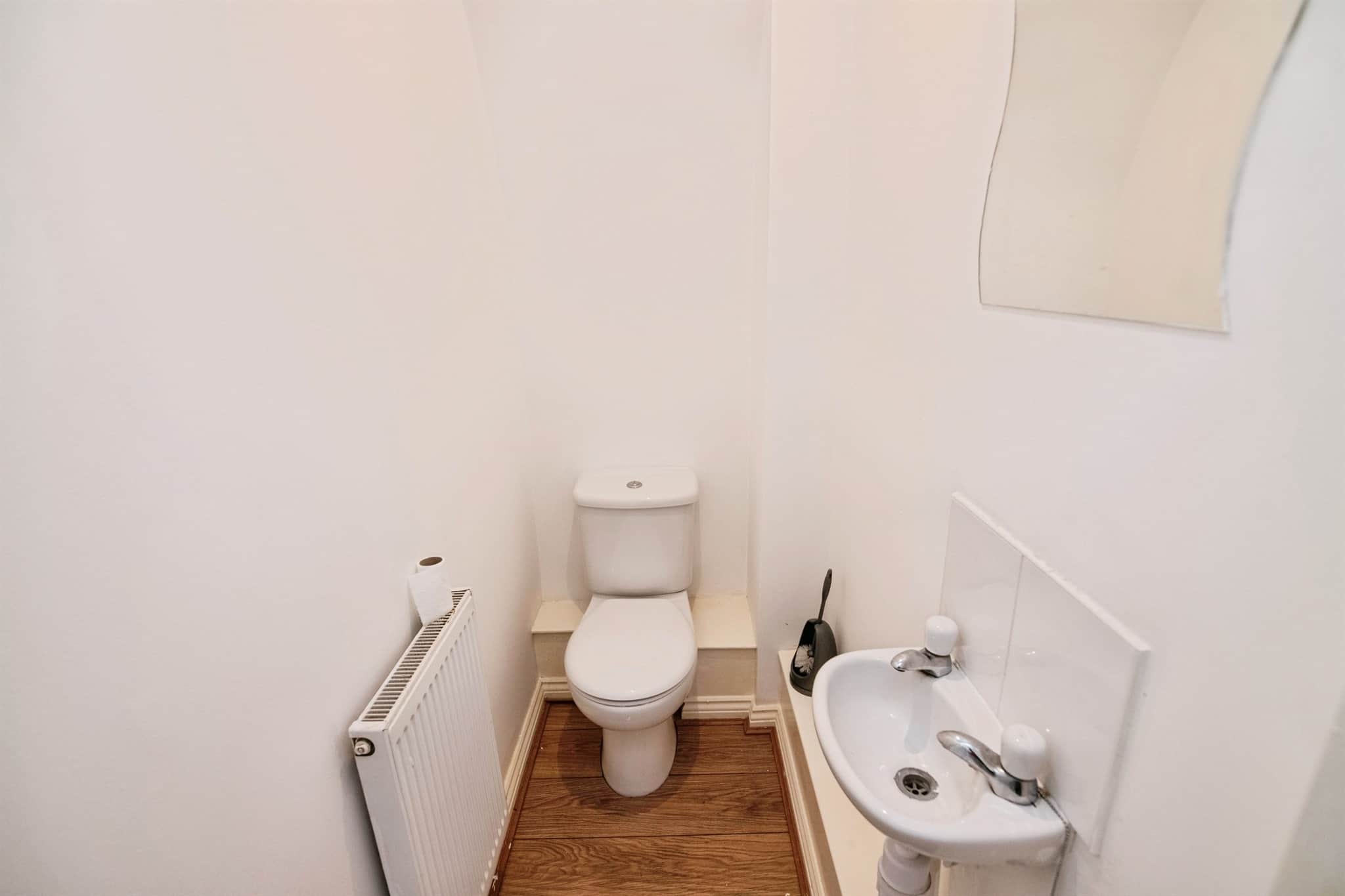 Property at Farm End Close, West Bromwich