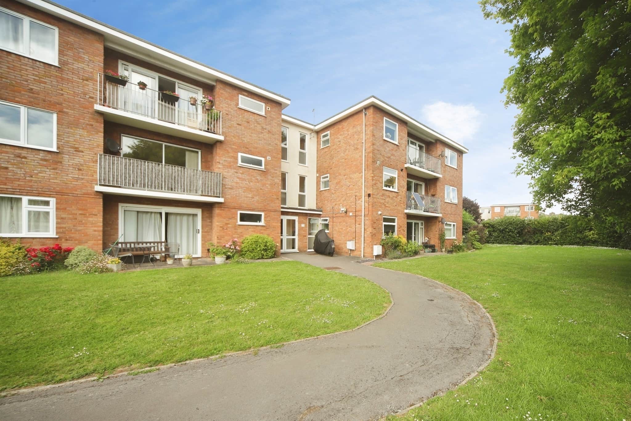 Property at Burchs Close, Taunton