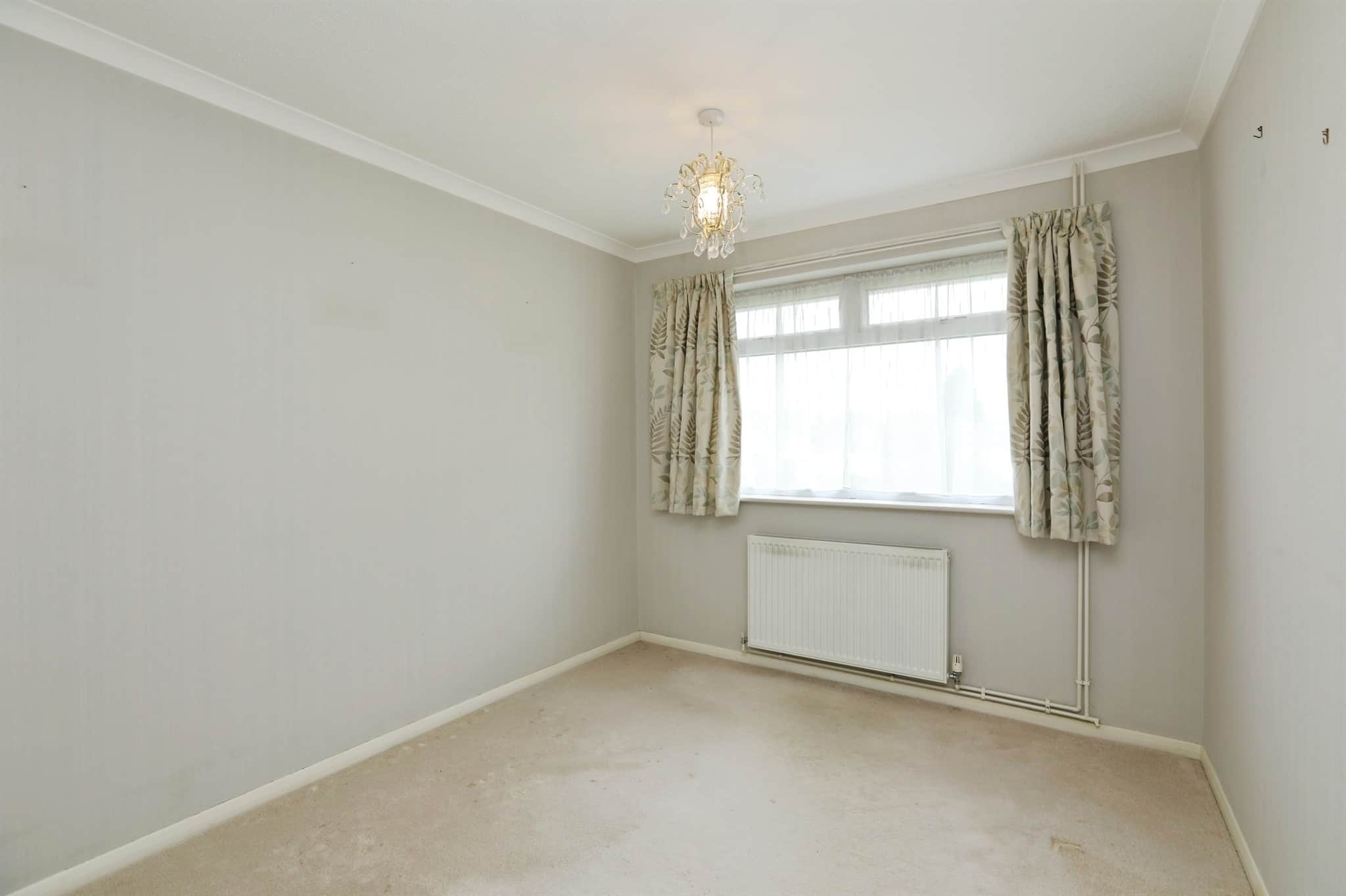 Property at Stoneleigh Close, East Grinstead