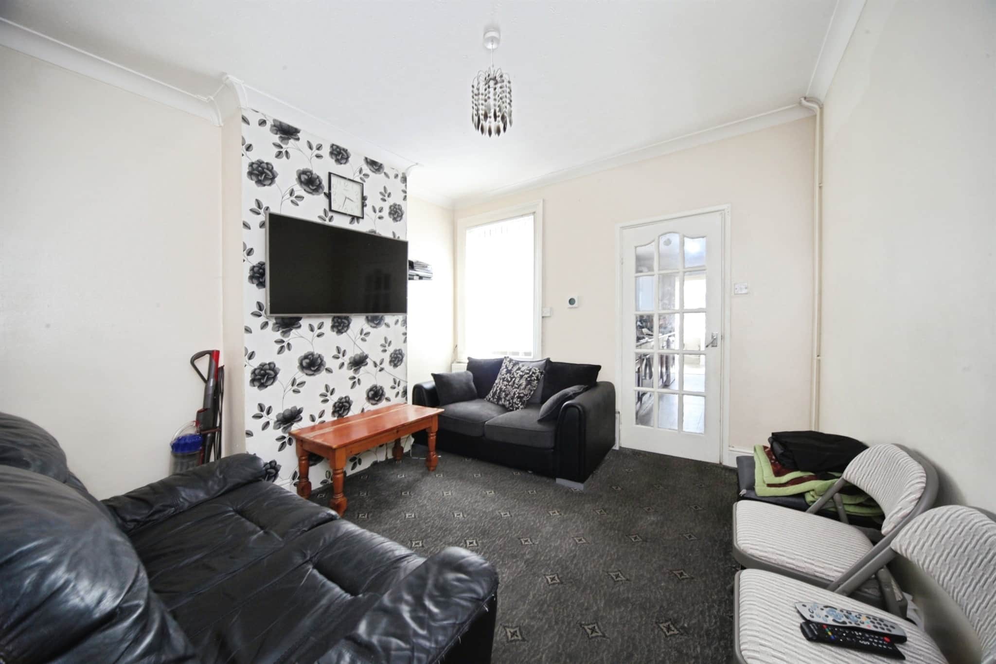 Property at Hampton Road, Luton