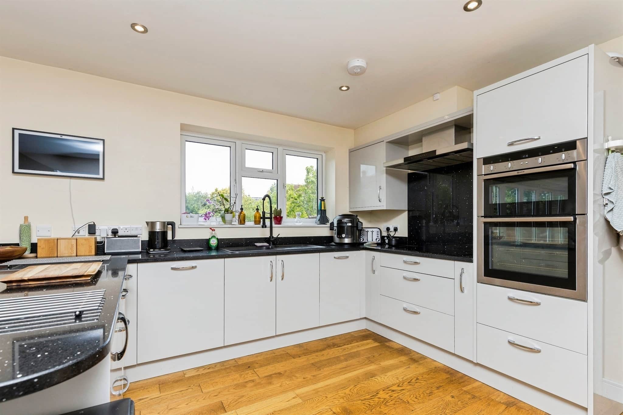 Property at Daux Avenue, Billingshurst