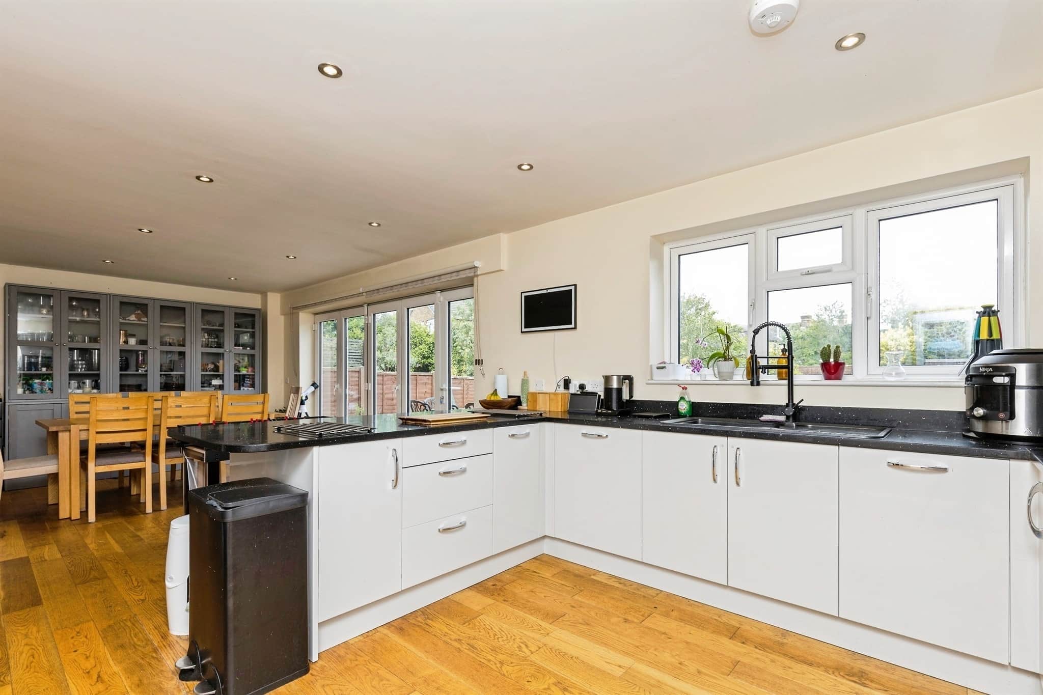 Property at Daux Avenue, Billingshurst