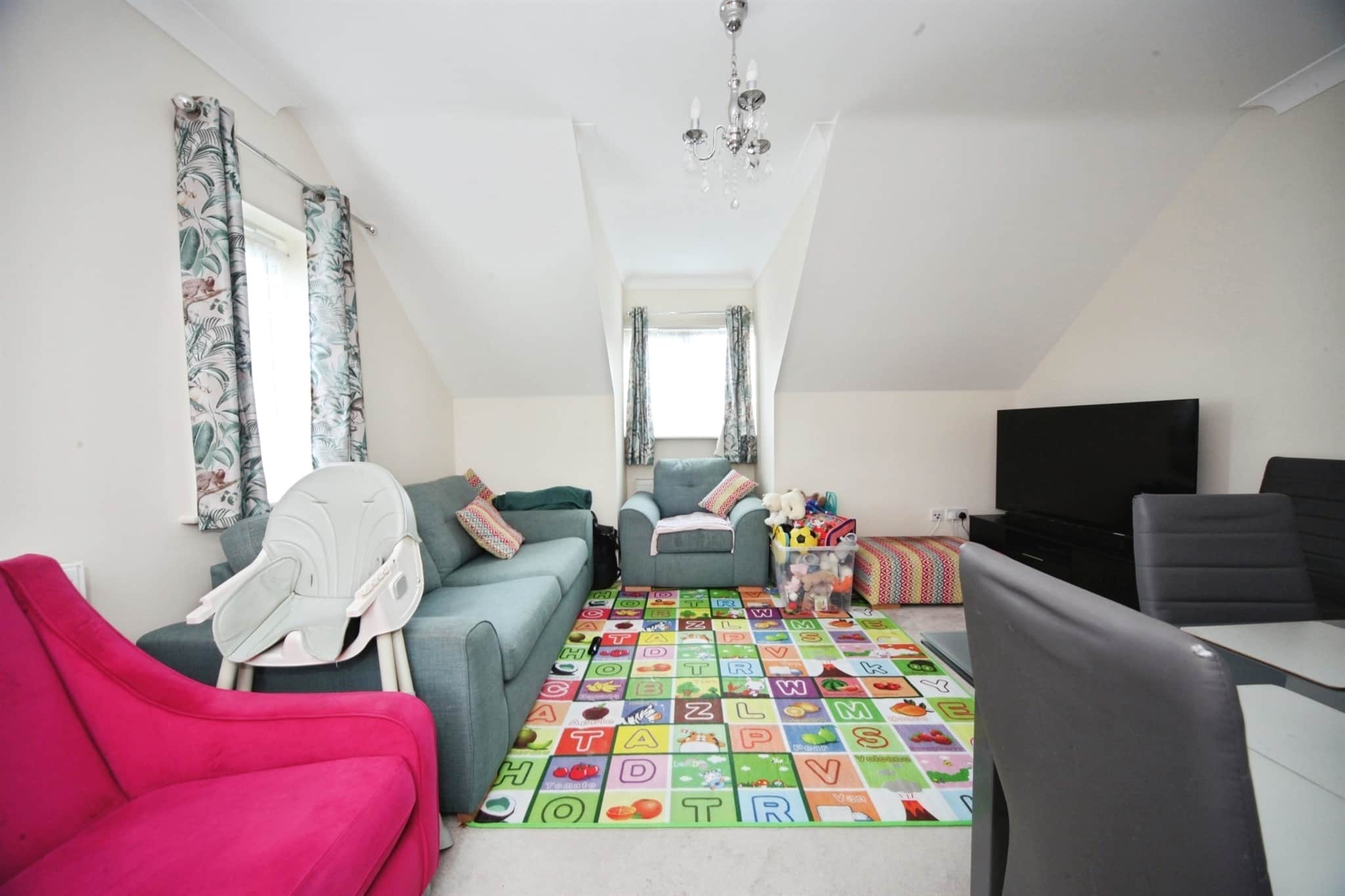 Property at The Wickets, Luton