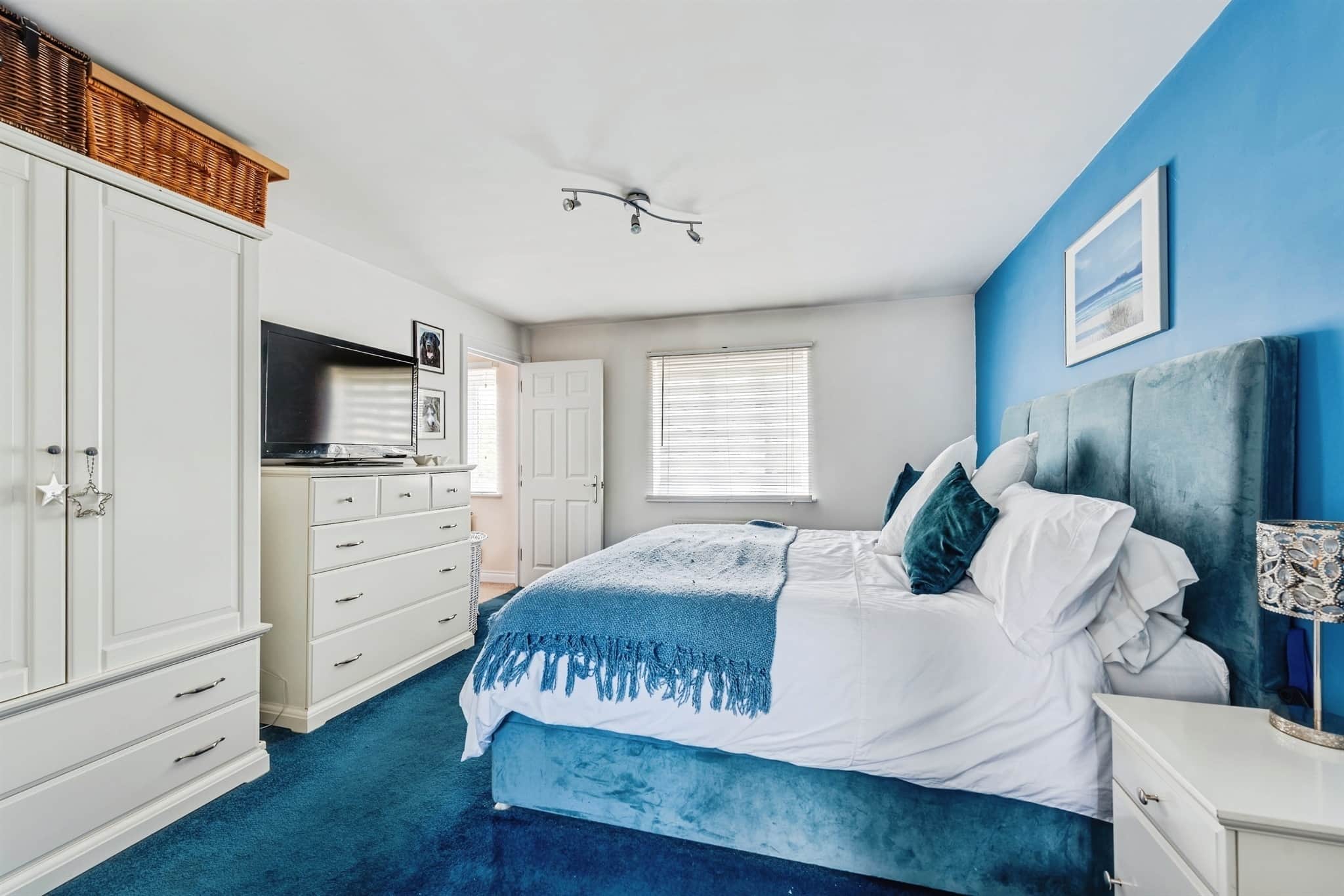 Property at Chestnut Close, Carterton