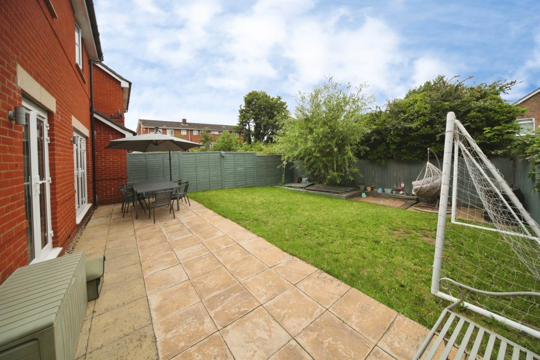 Property at Laurel Close, Luton
