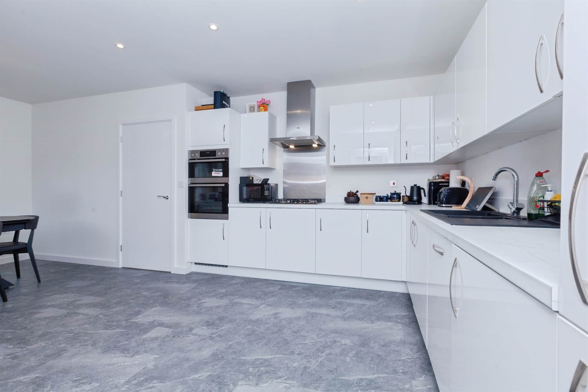 Property at Weston Rise, Oadby, Leicester