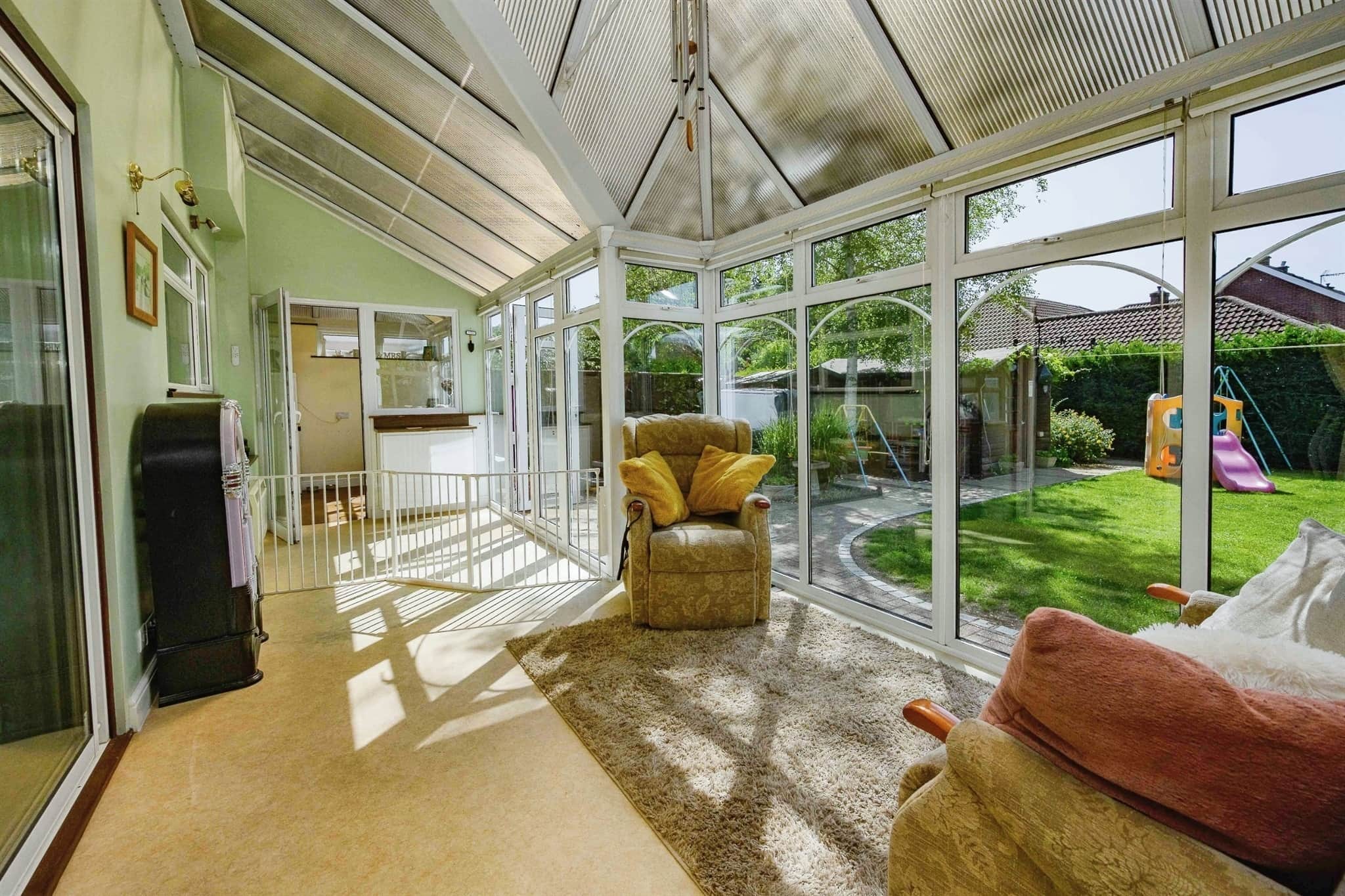 Property at Hillview Crescent, Luton