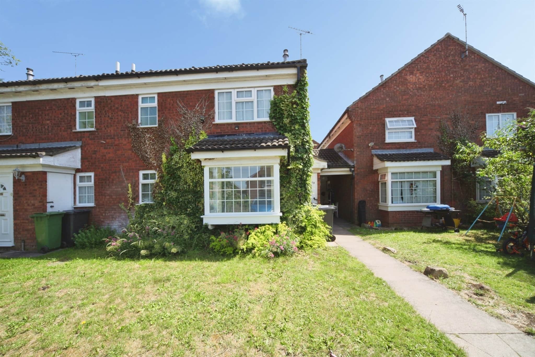 Property at Howard Close, Luton