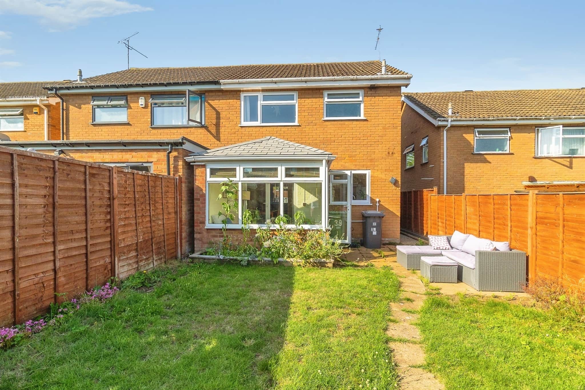 Property at Almond Road, Leighton Buzzard