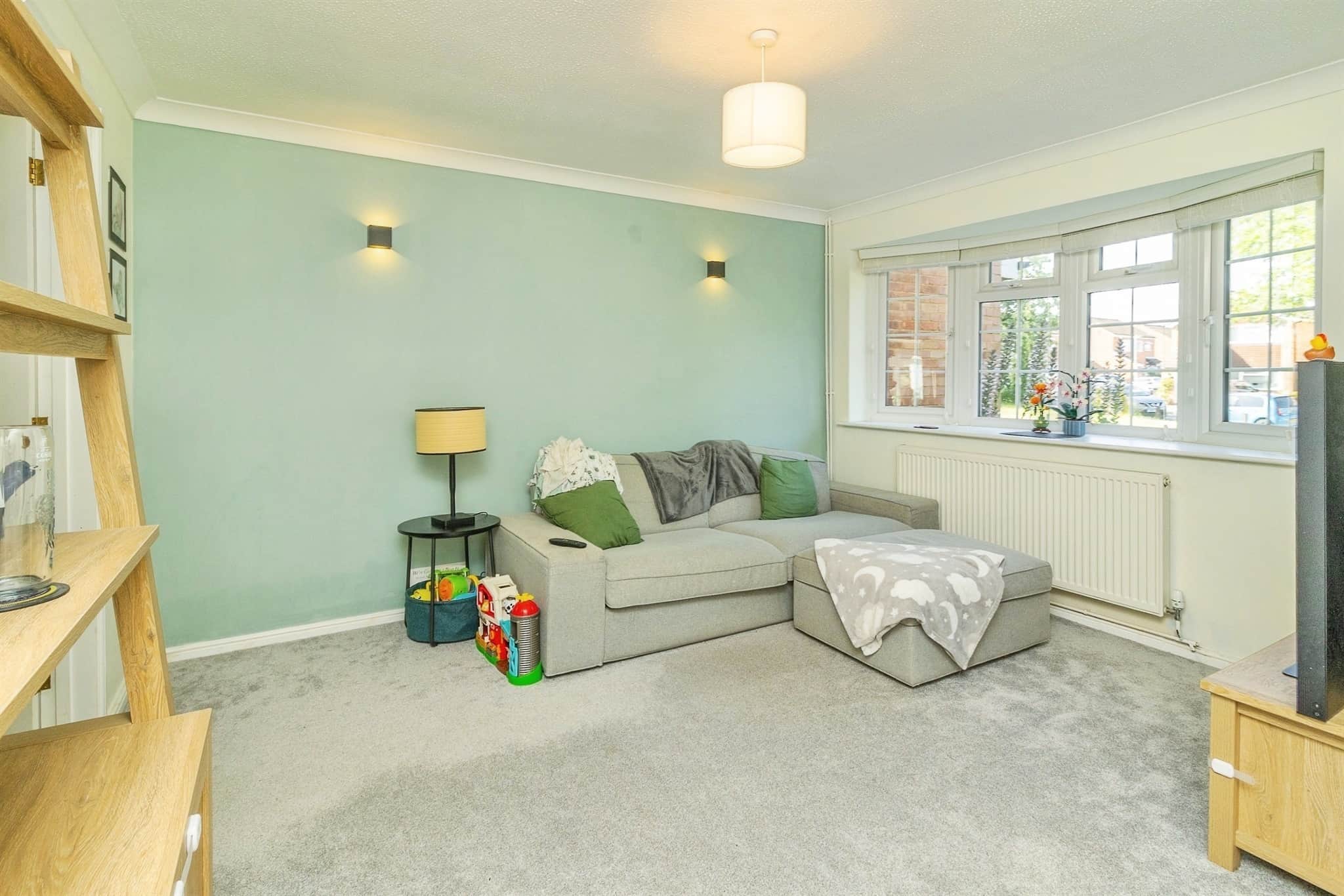 Property at Almond Road, Leighton Buzzard
